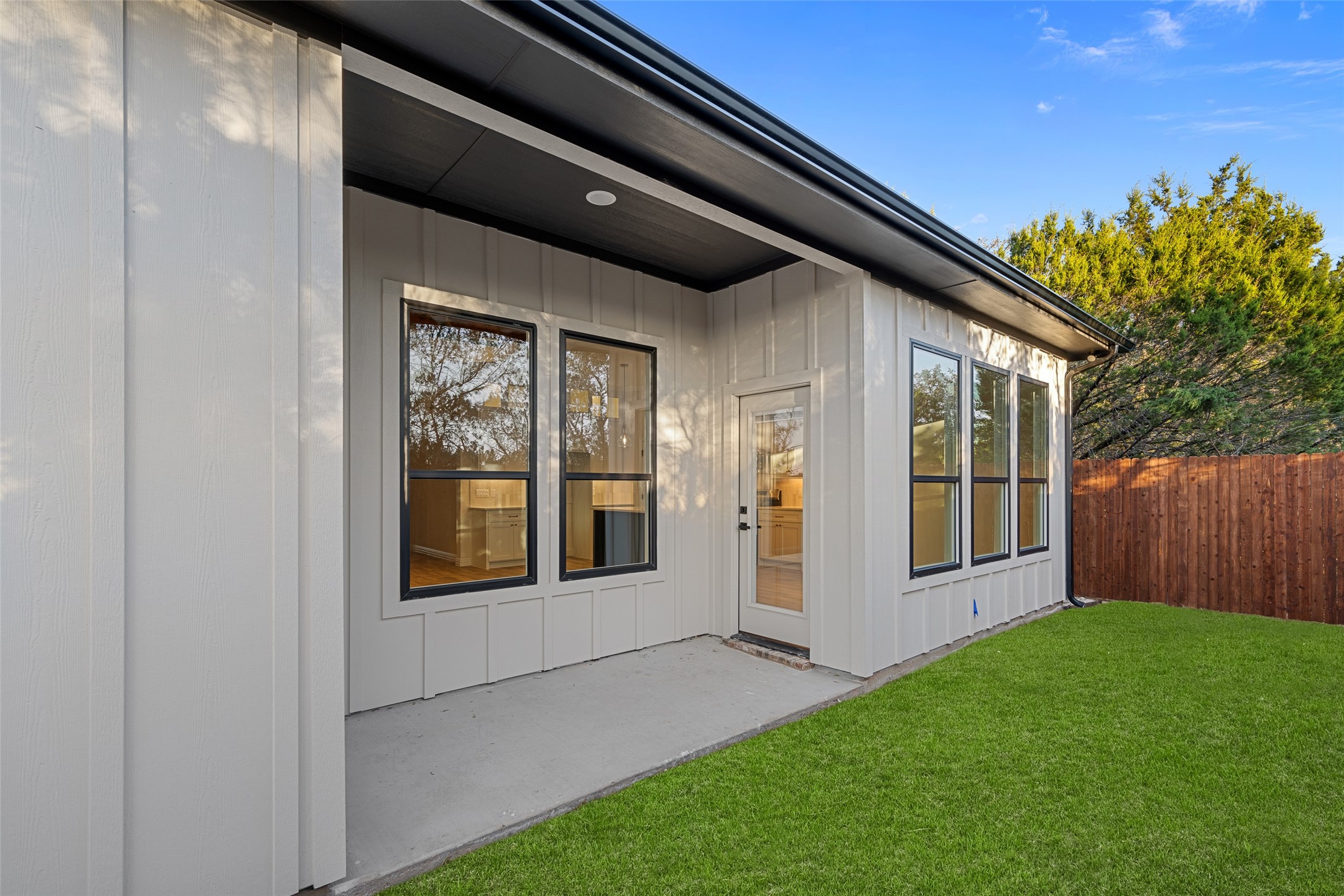 5606 San Jacinto Drive