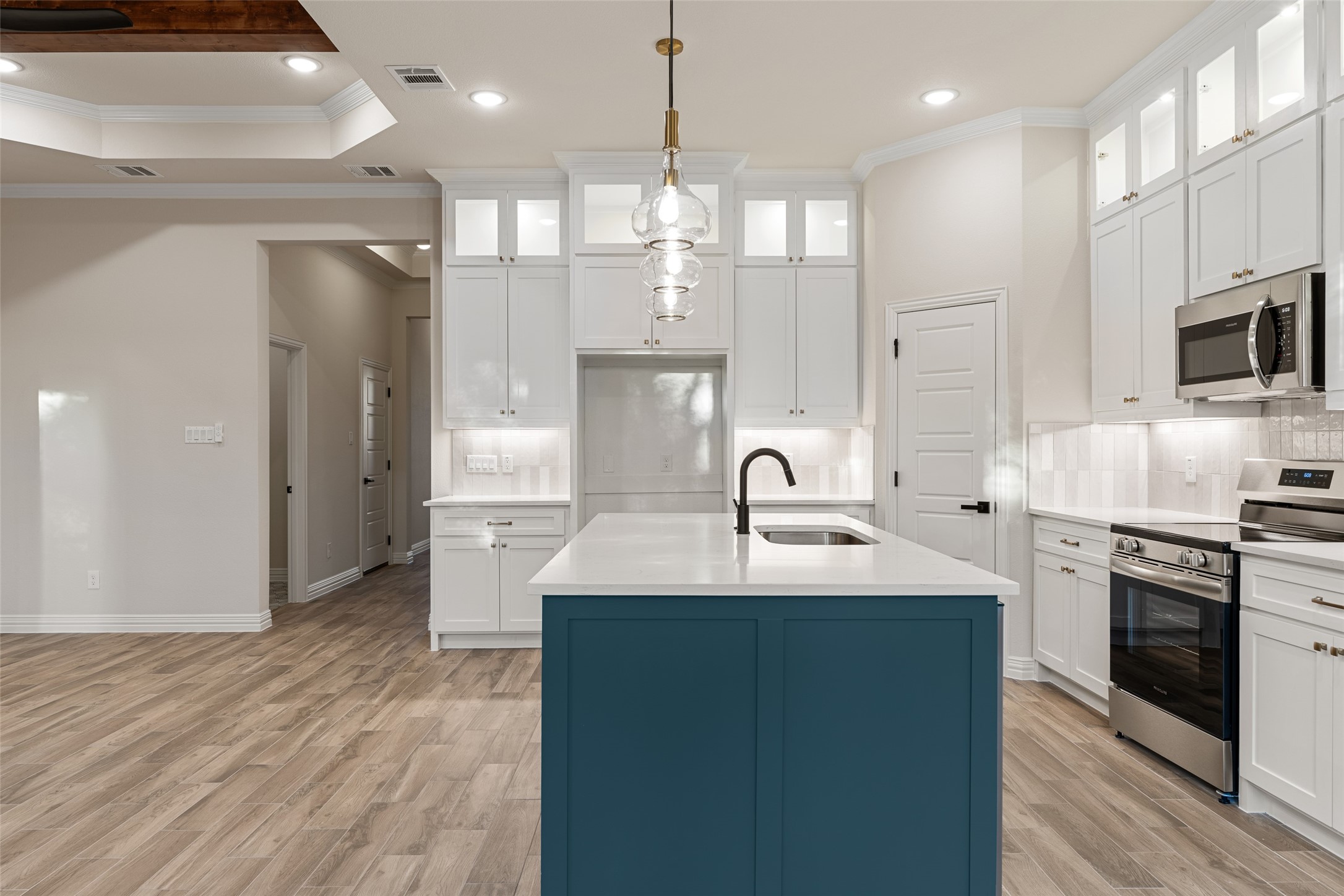 5606 San Jacinto Drive