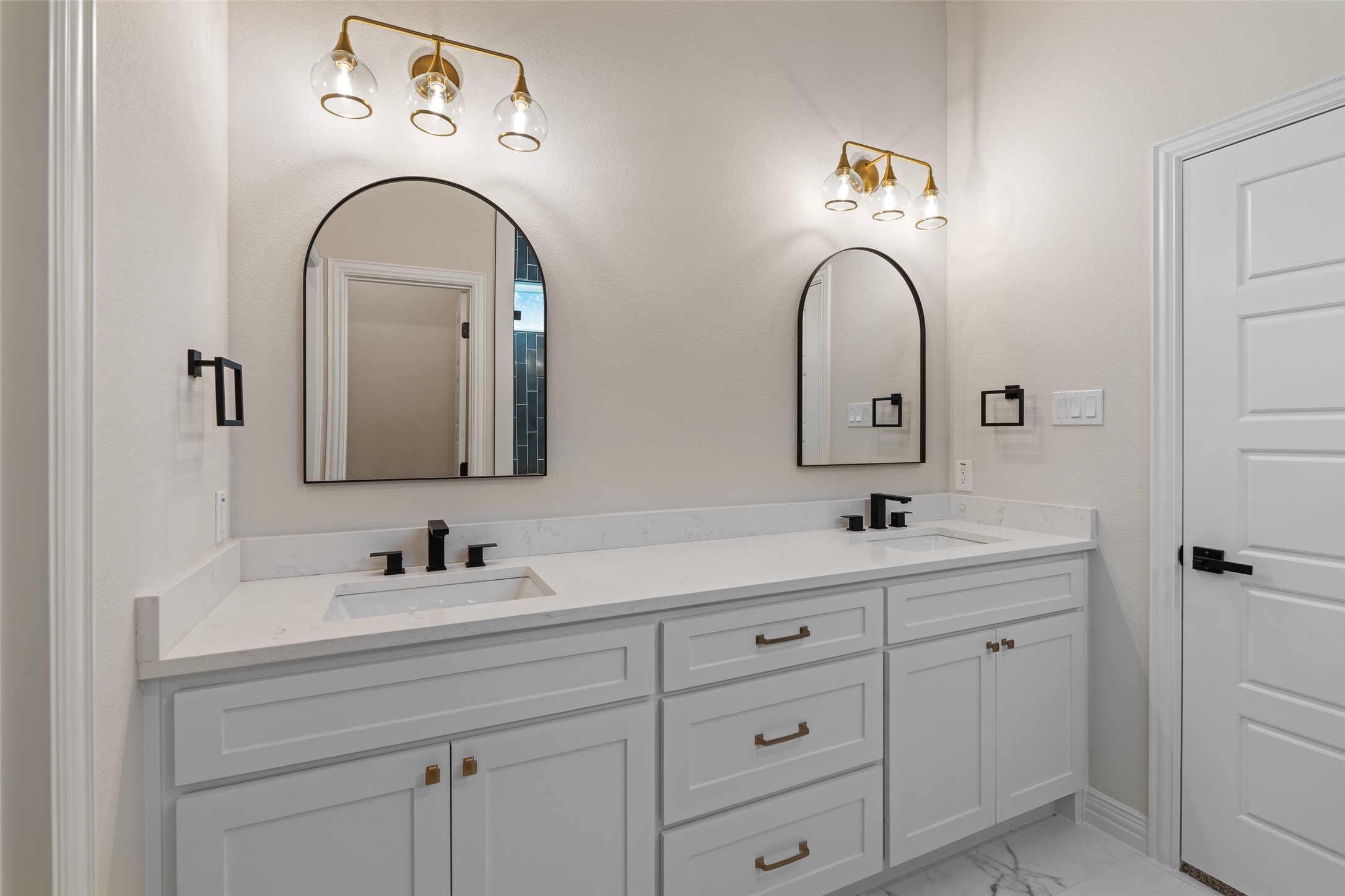 5606 San Jacinto Drive