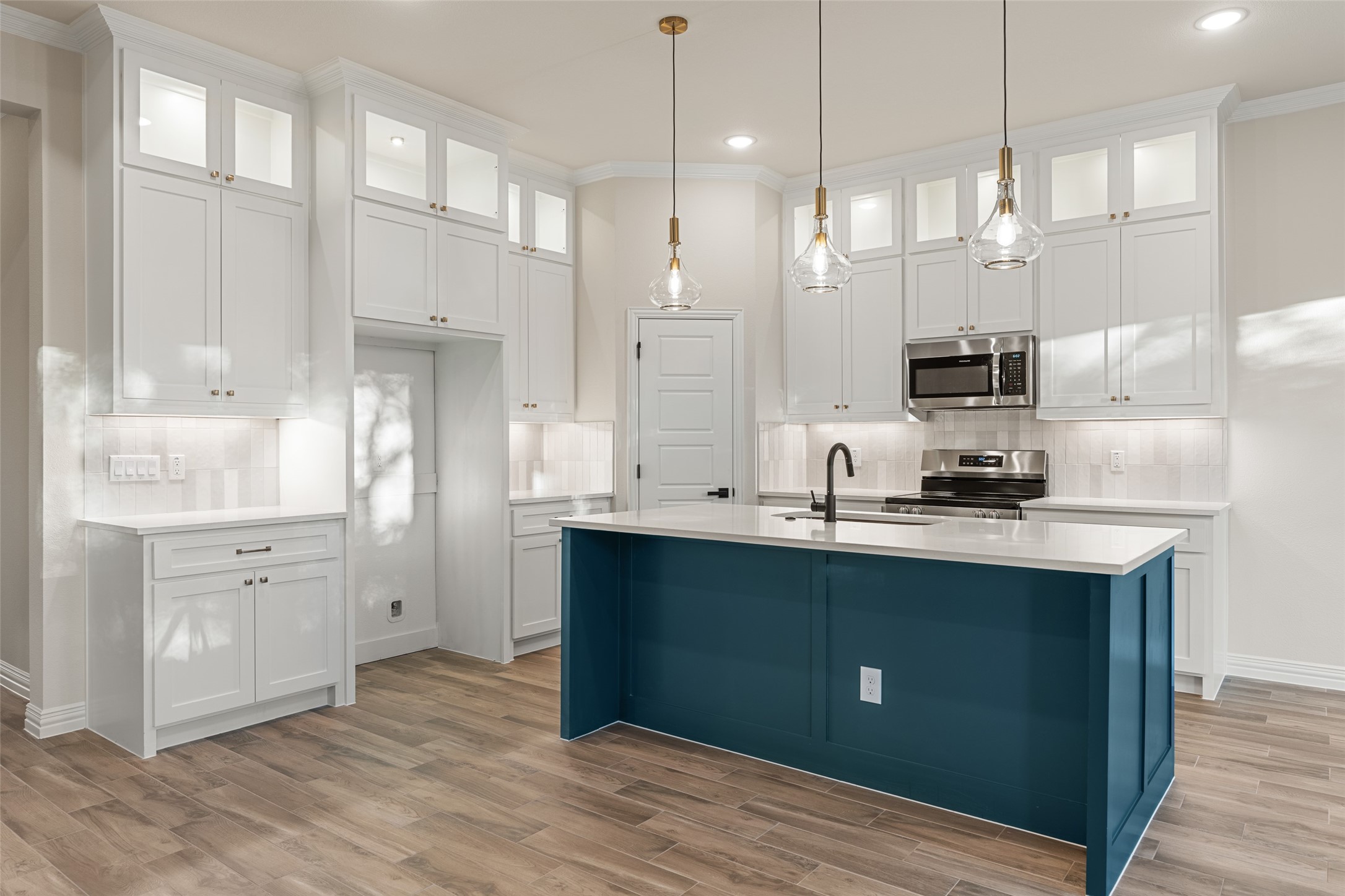 5606 San Jacinto Drive