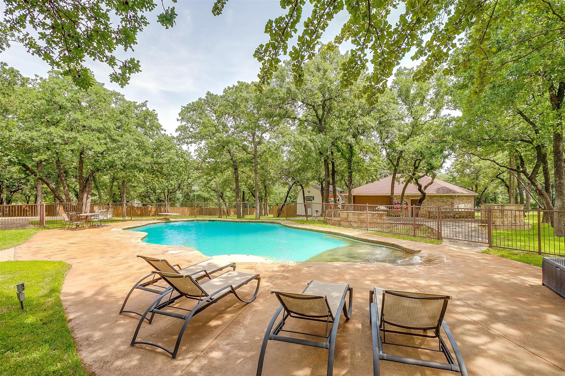 129 Country Vista Circle