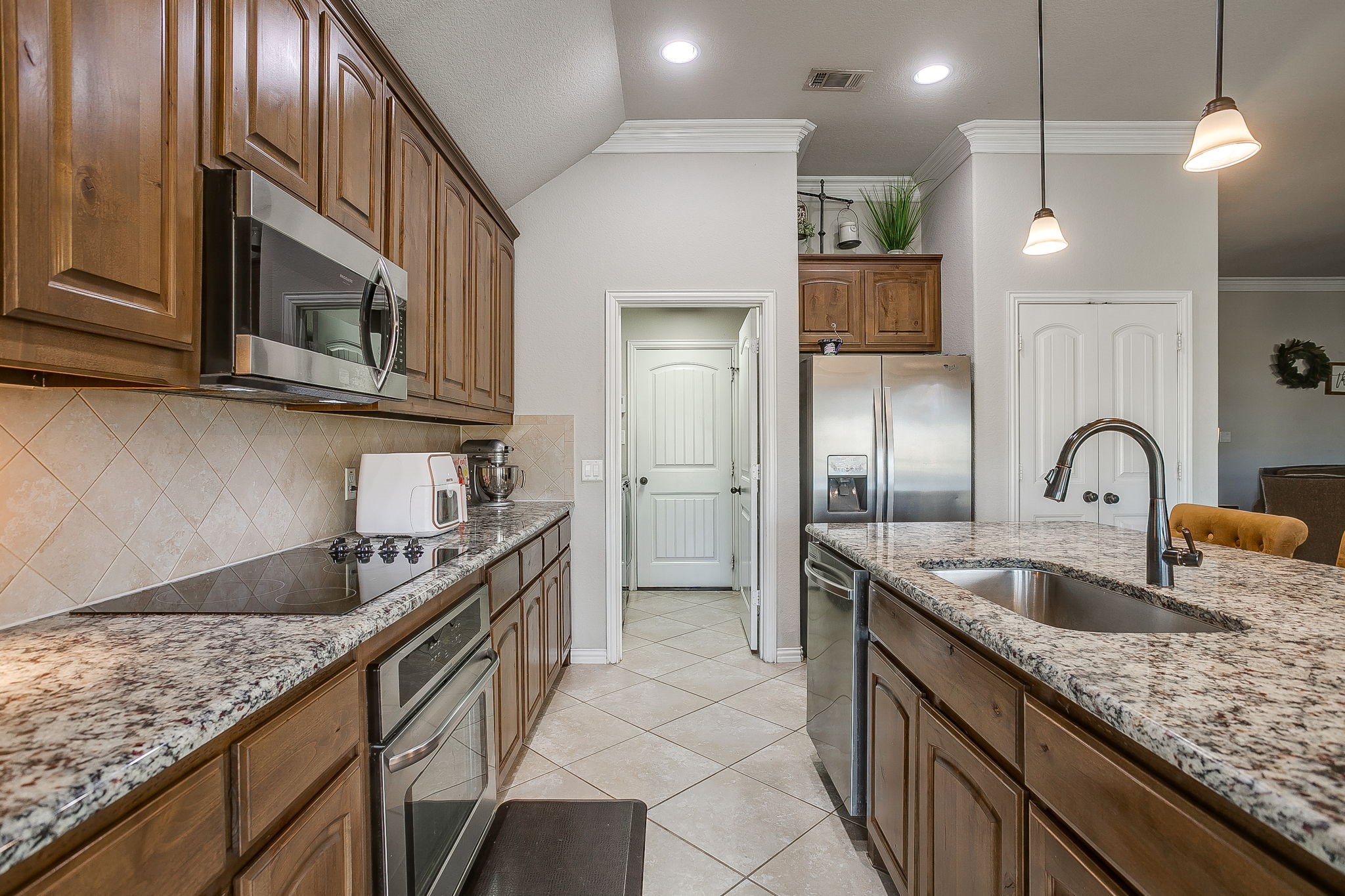 8005 Canyon Ridge Drive