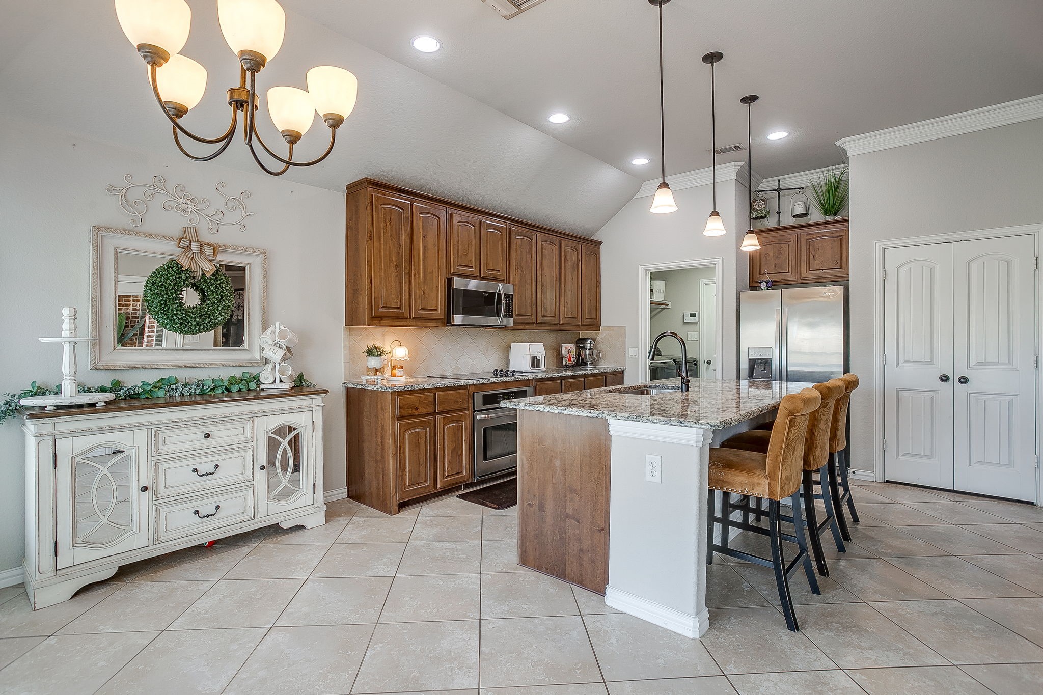 8005 Canyon Ridge Drive