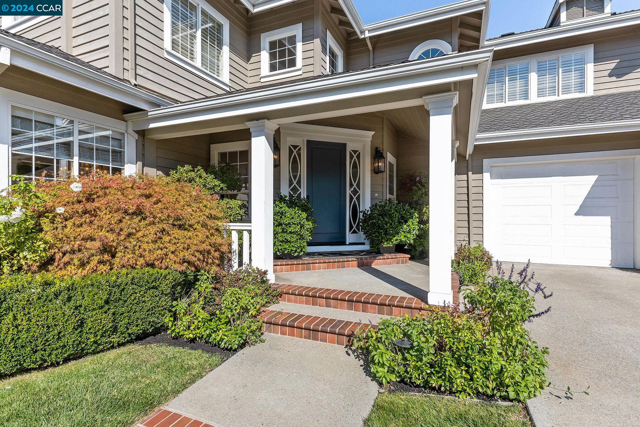 6 Crownridge Drive