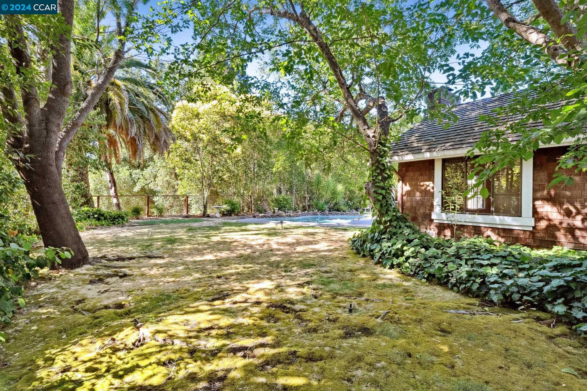 1409 Emmons Canyon Dr