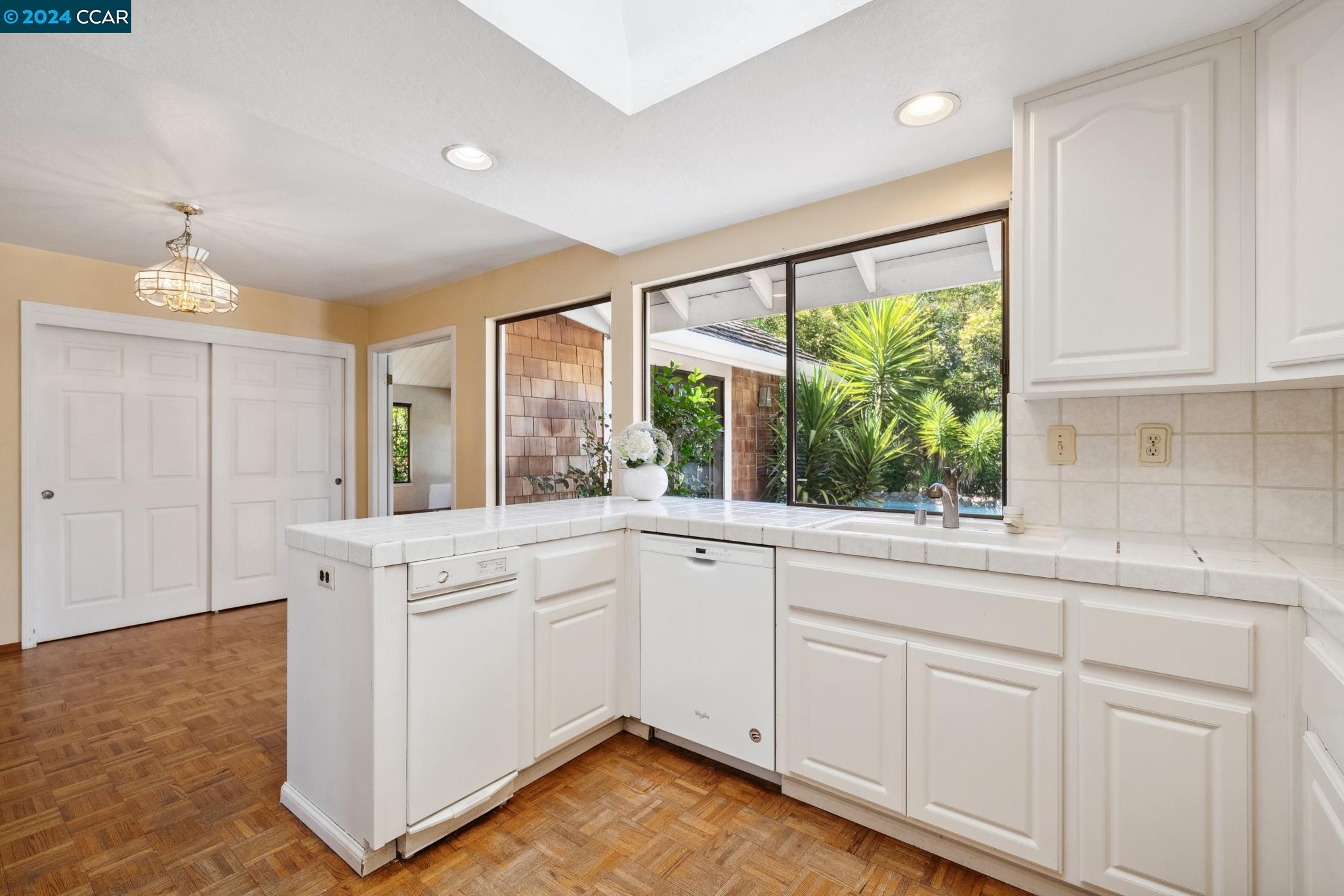 1409 Emmons Canyon Dr