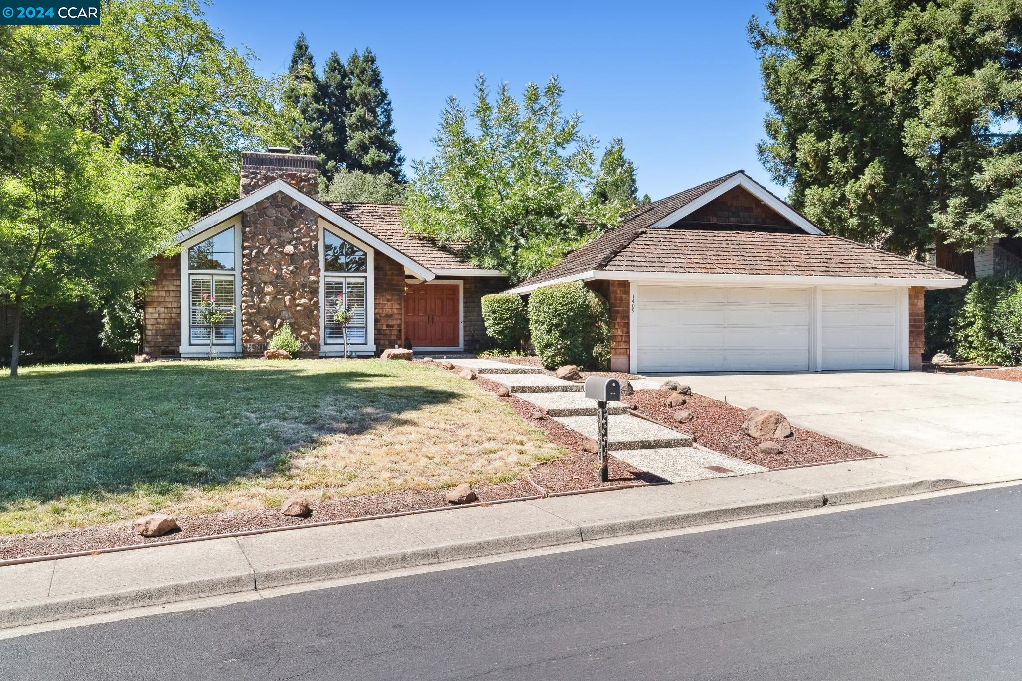 1409 Emmons Canyon Dr