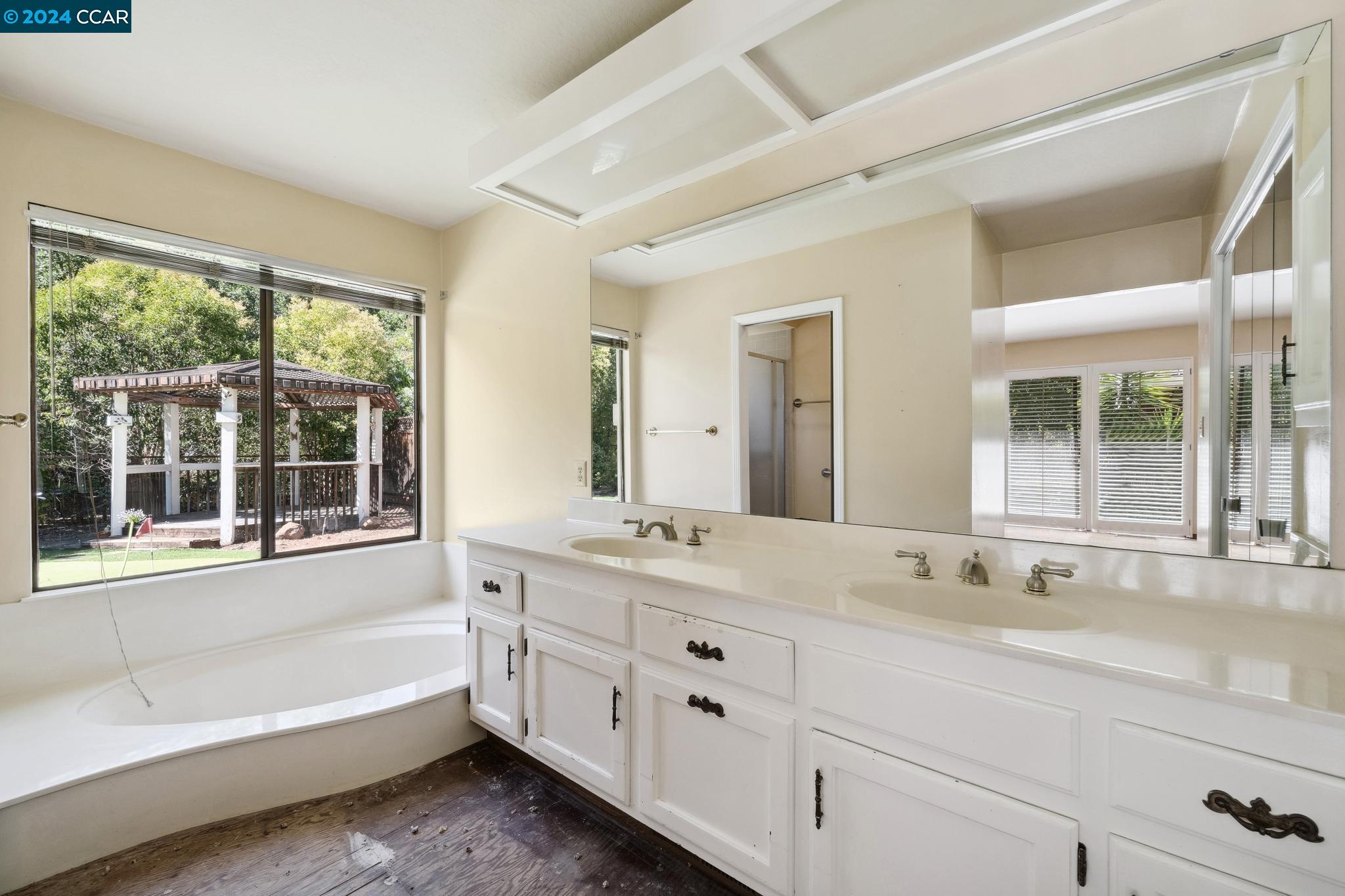 1409 Emmons Canyon Dr