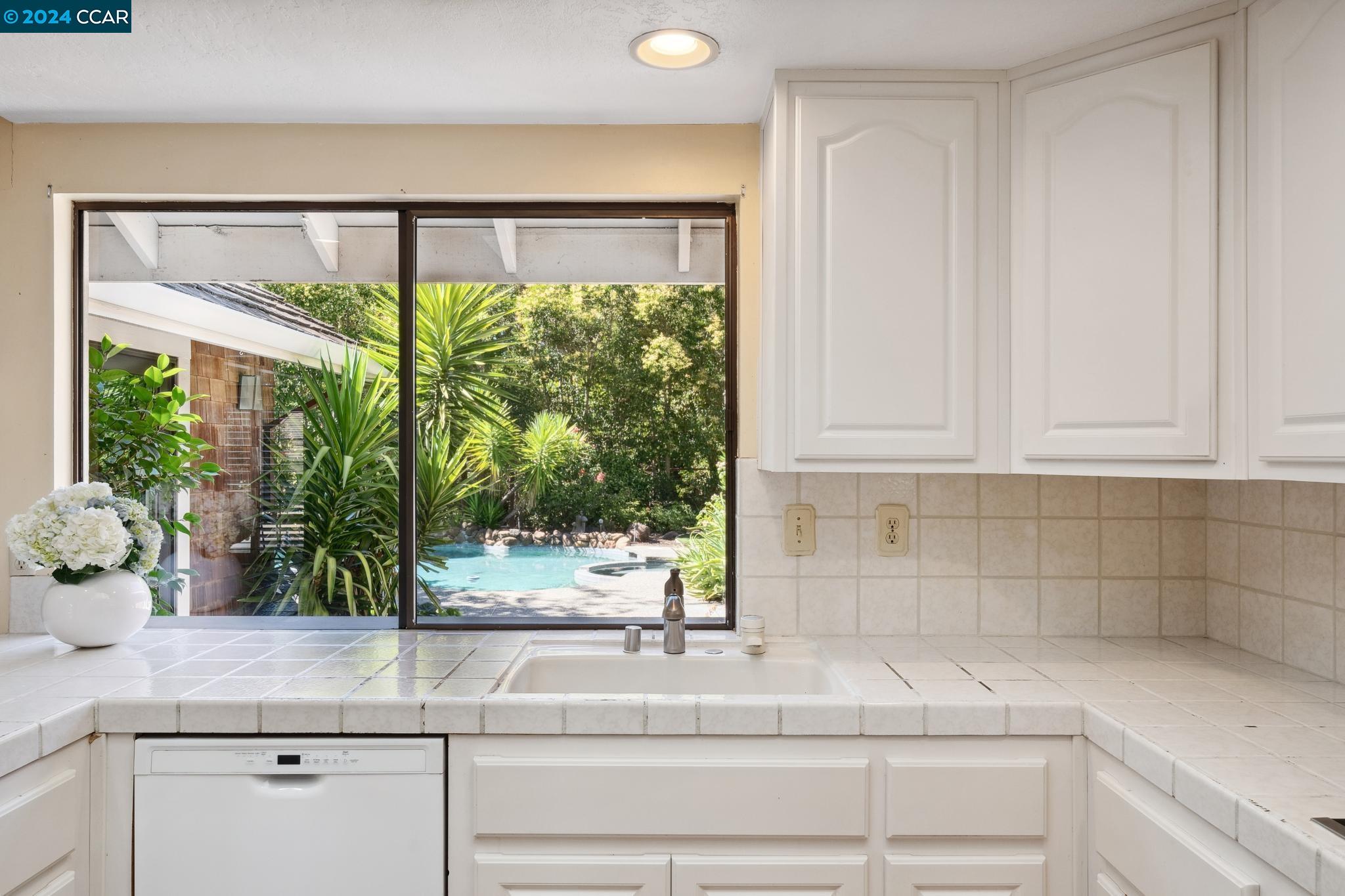 1409 Emmons Canyon Dr