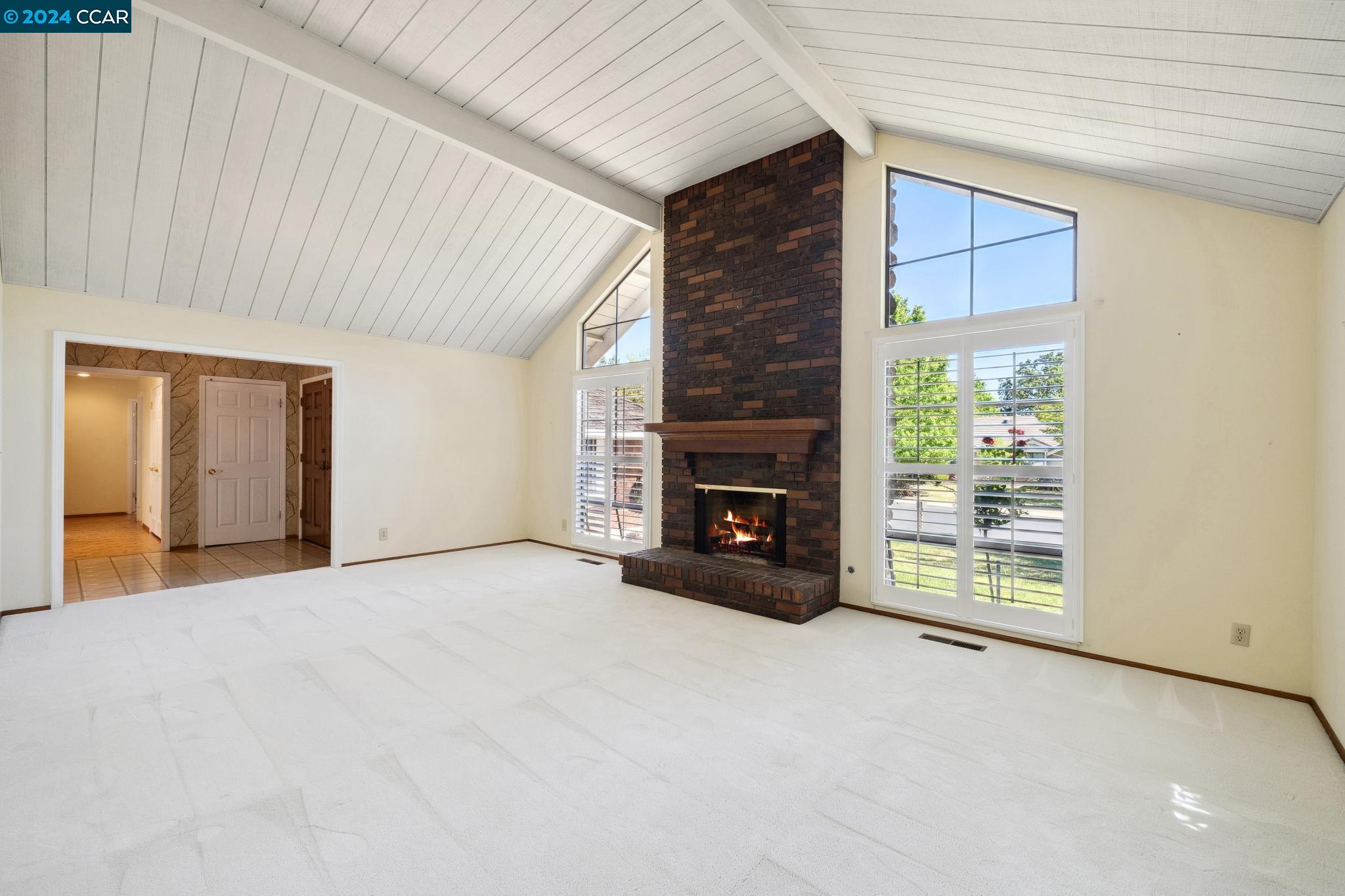 1409 Emmons Canyon Dr