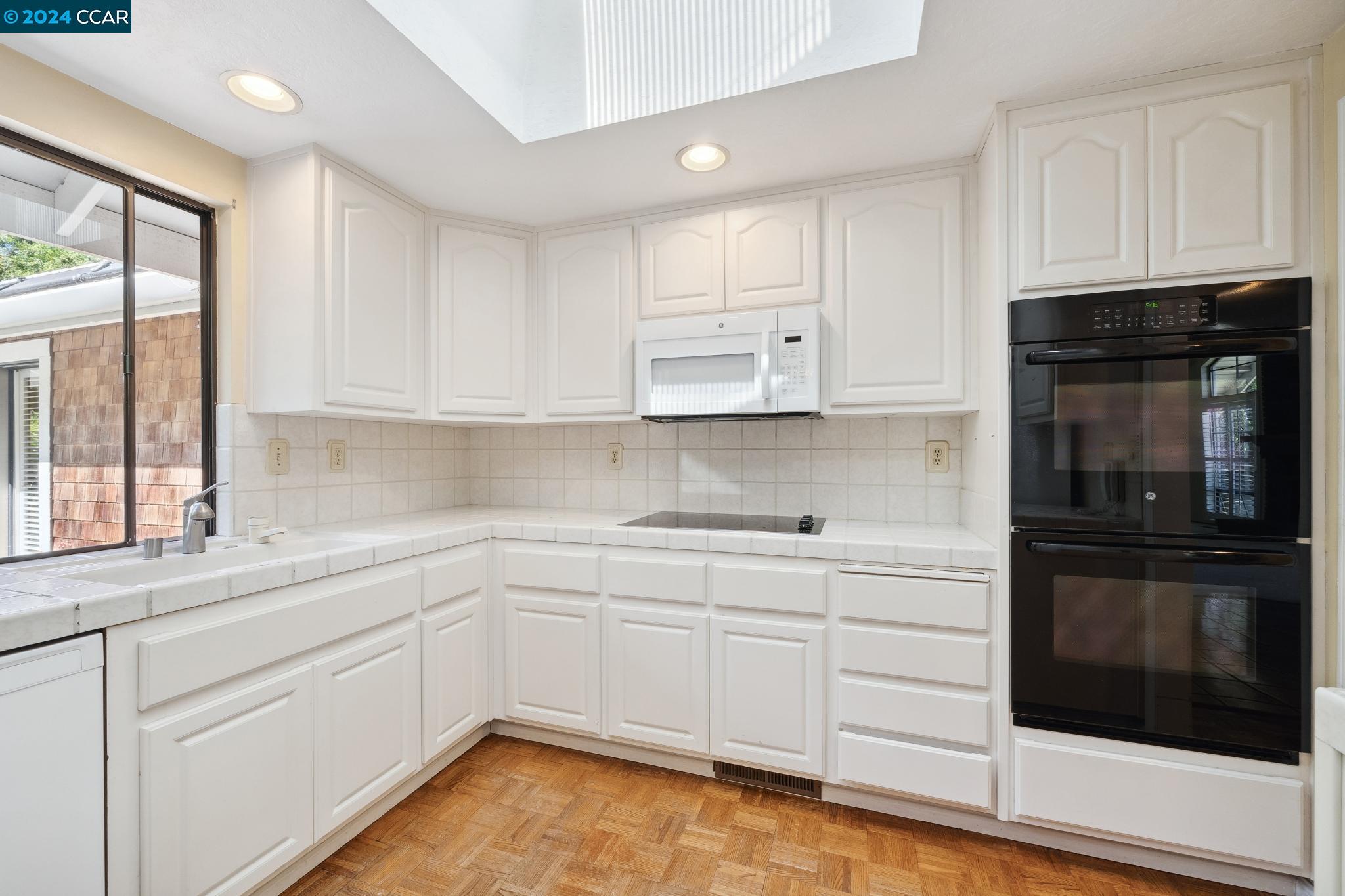 1409 Emmons Canyon Dr