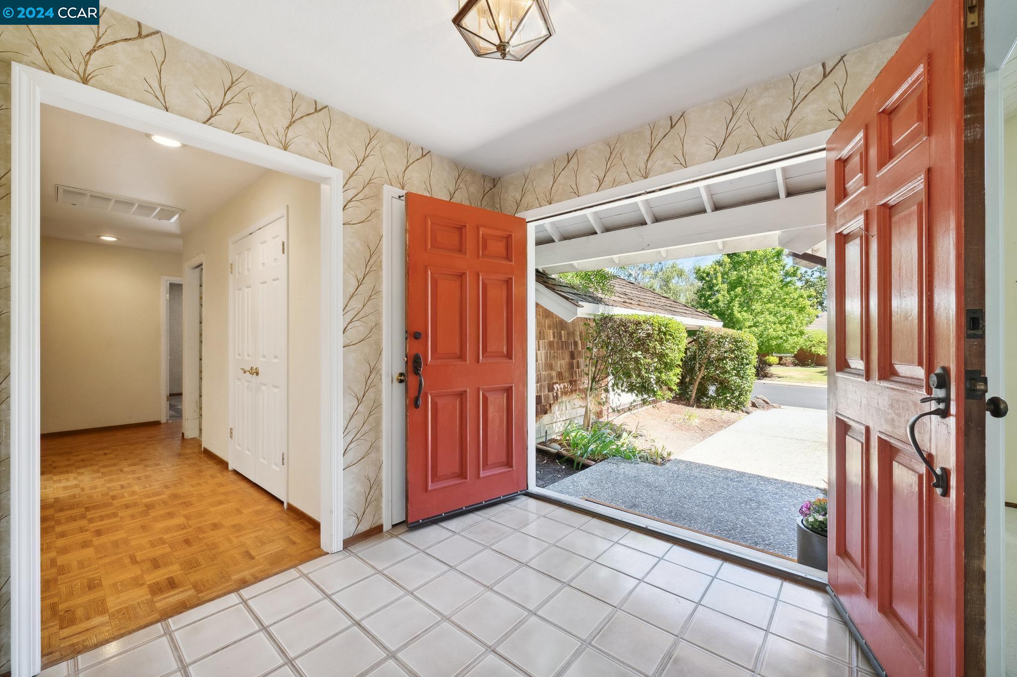 1409 Emmons Canyon Dr