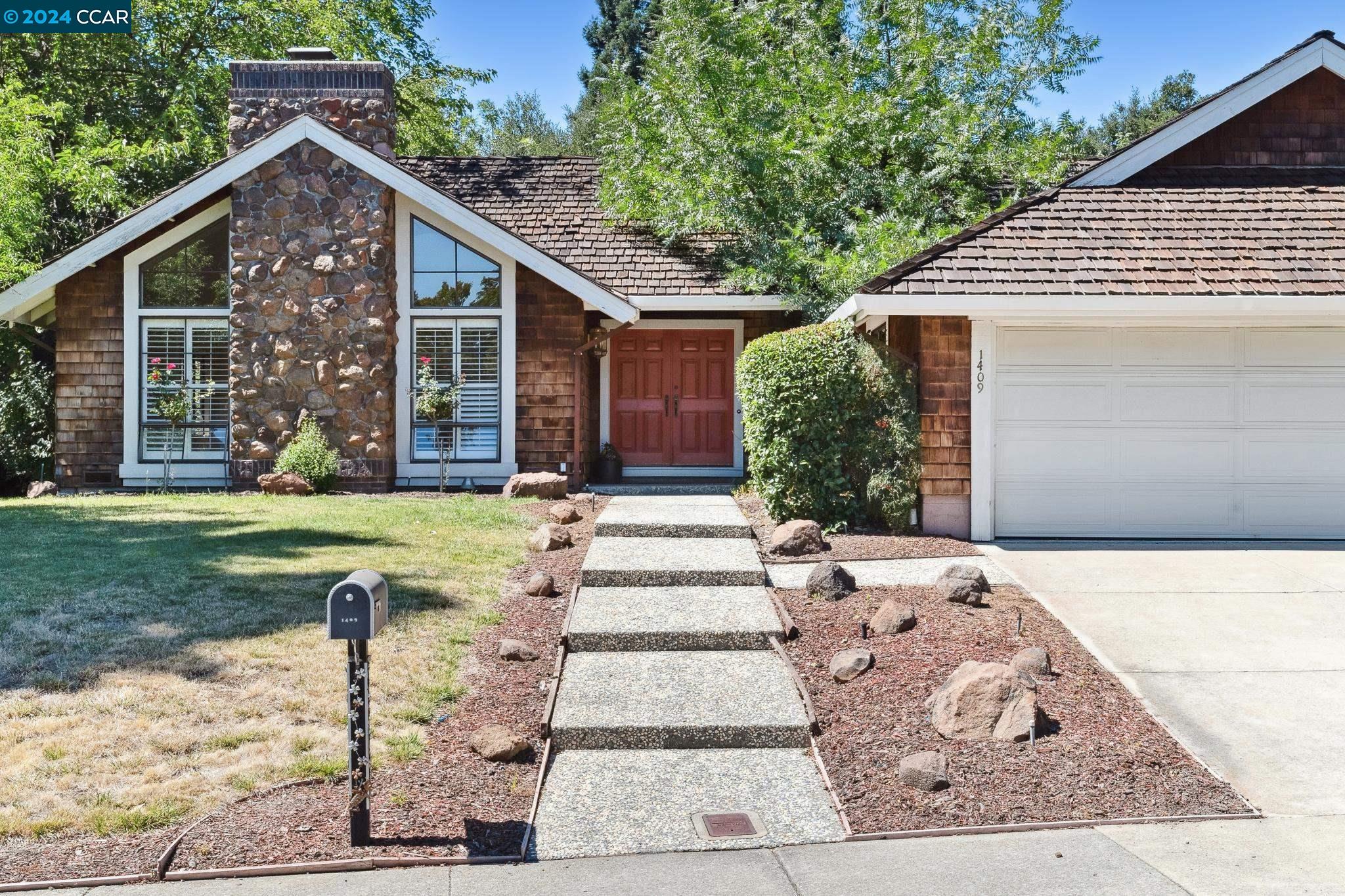 1409 Emmons Canyon Dr