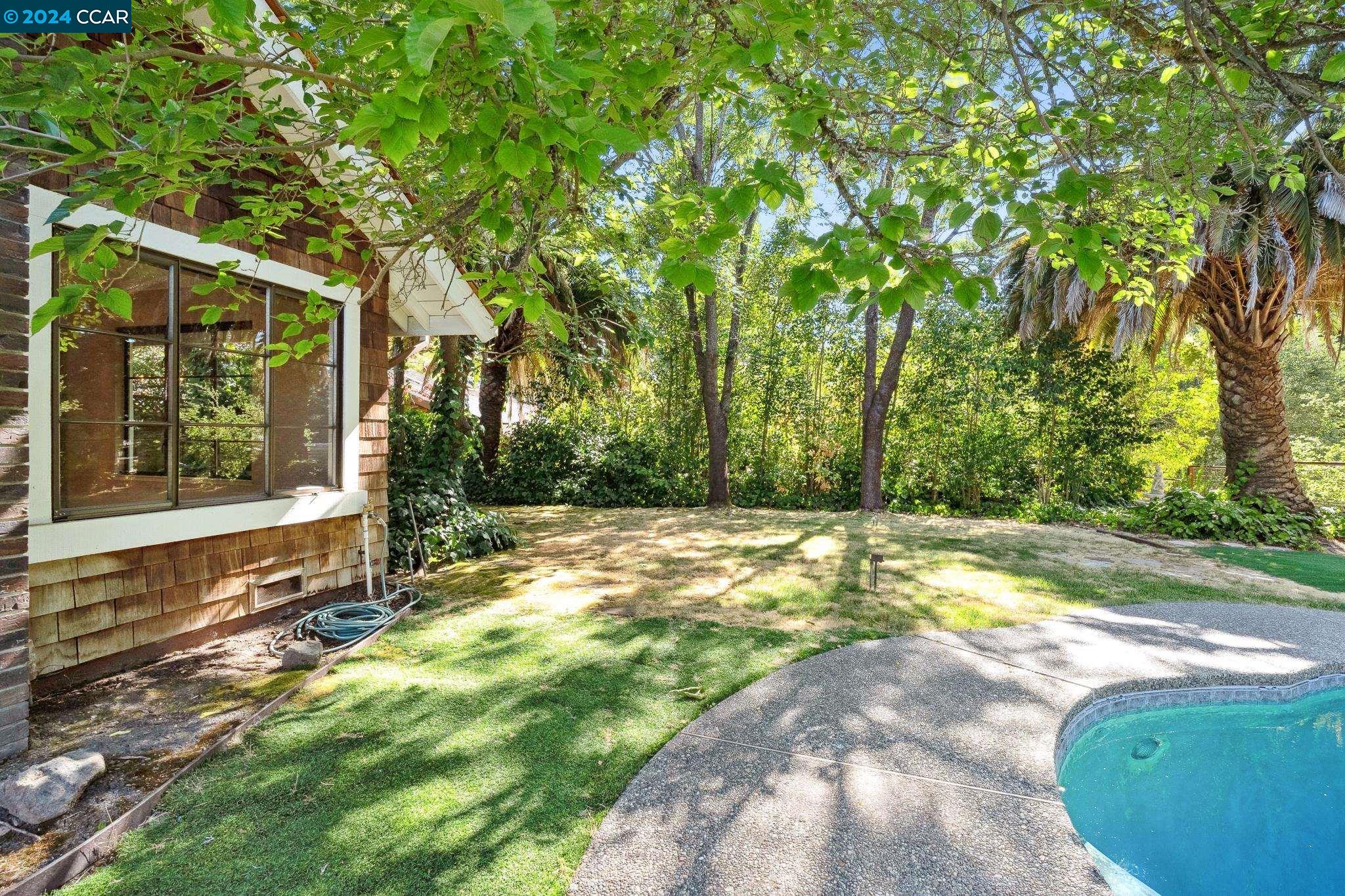 1409 Emmons Canyon Dr