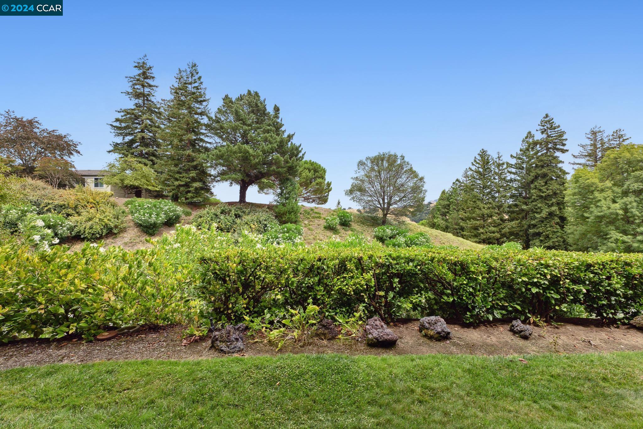 2645 Ptarmigan Dr # 2