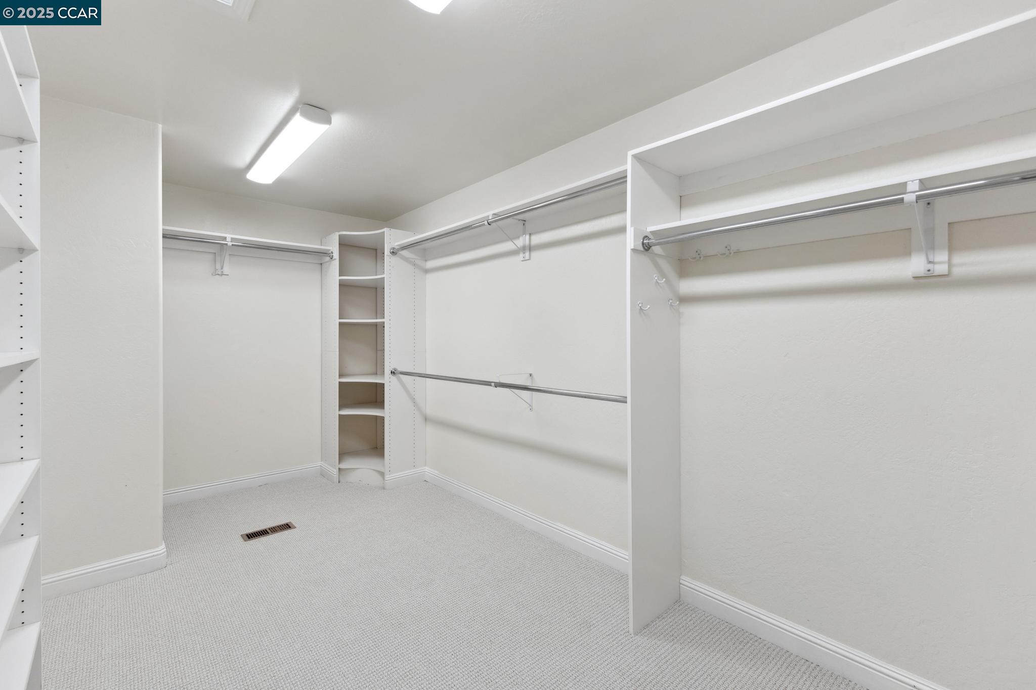 685 Las Barrancas Dr