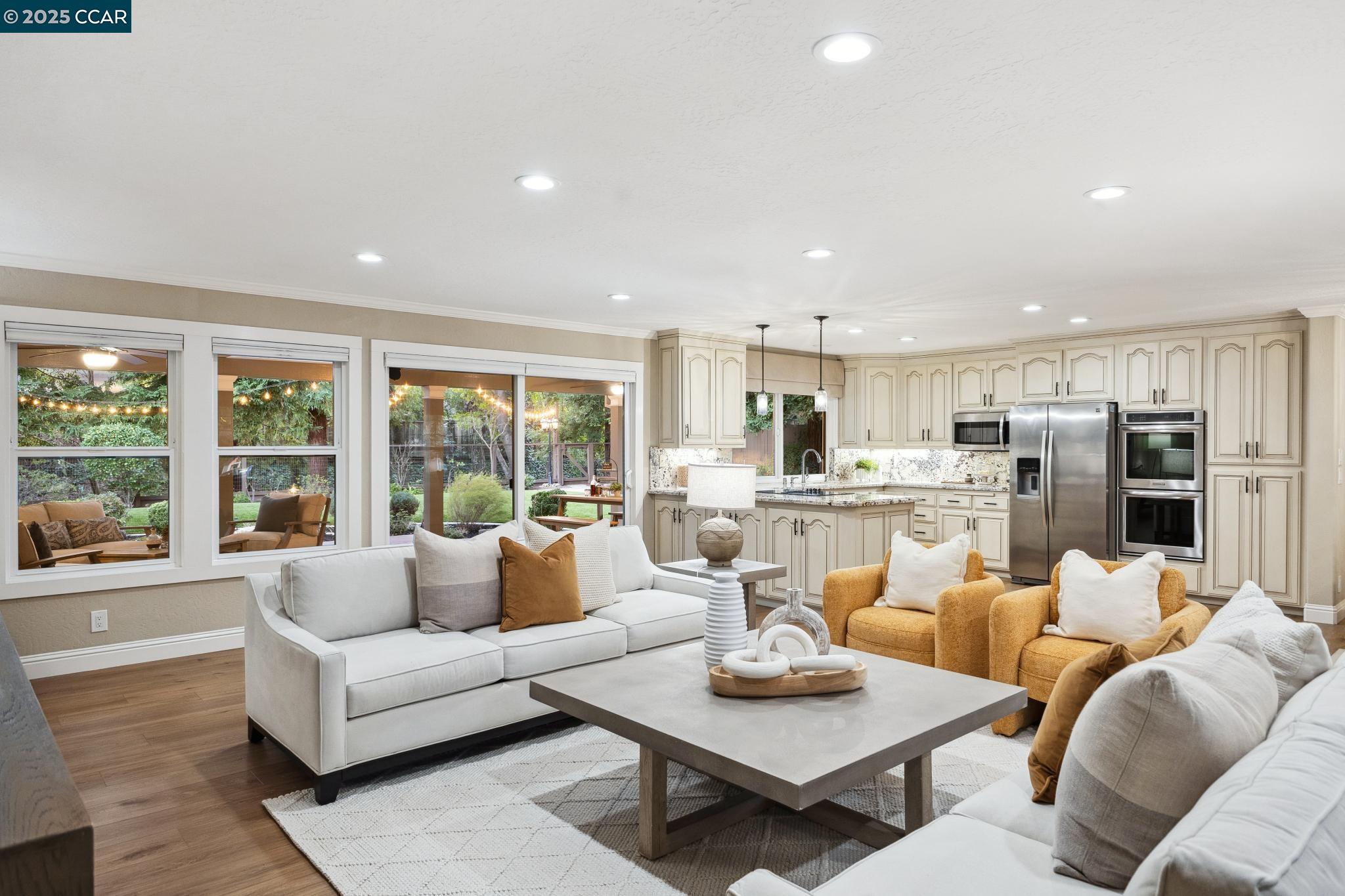 685 Las Barrancas Dr