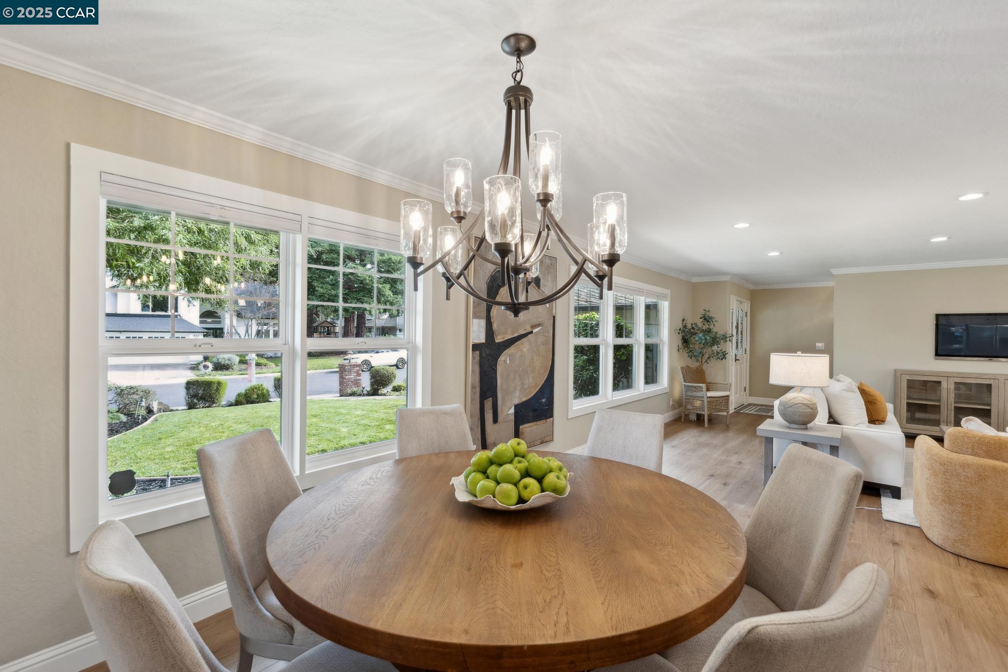 685 Las Barrancas Dr