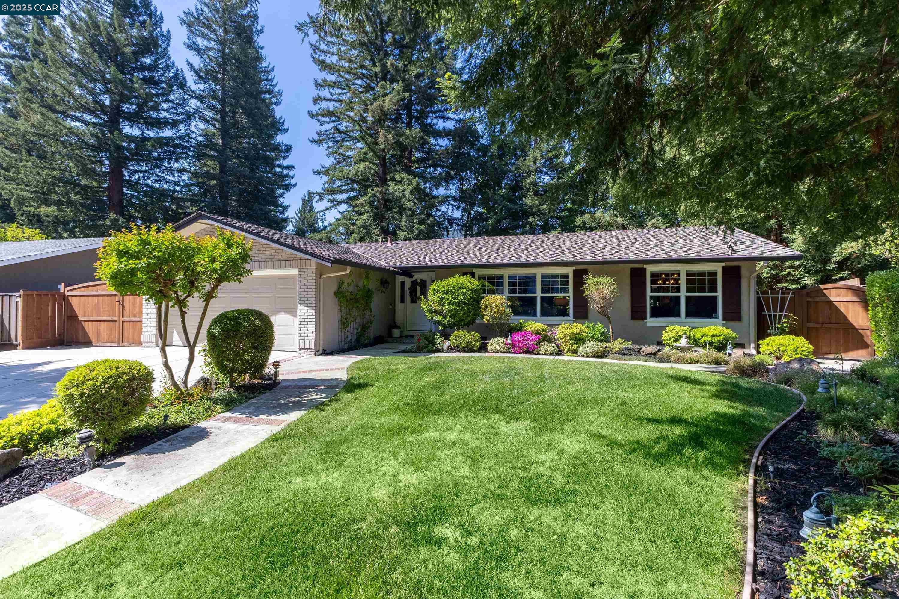 685 Las Barrancas Dr