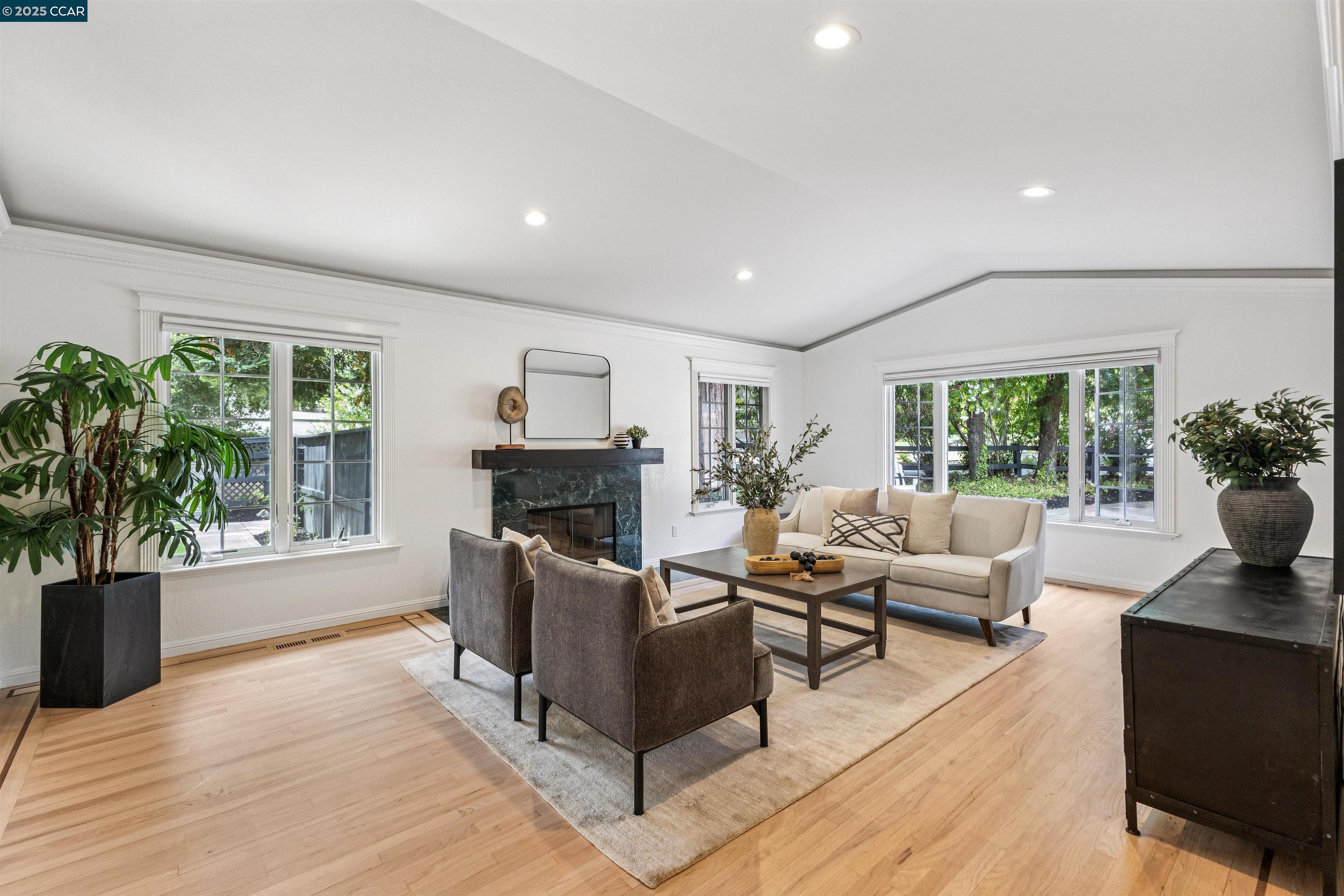 195 Whispering Trees Ln