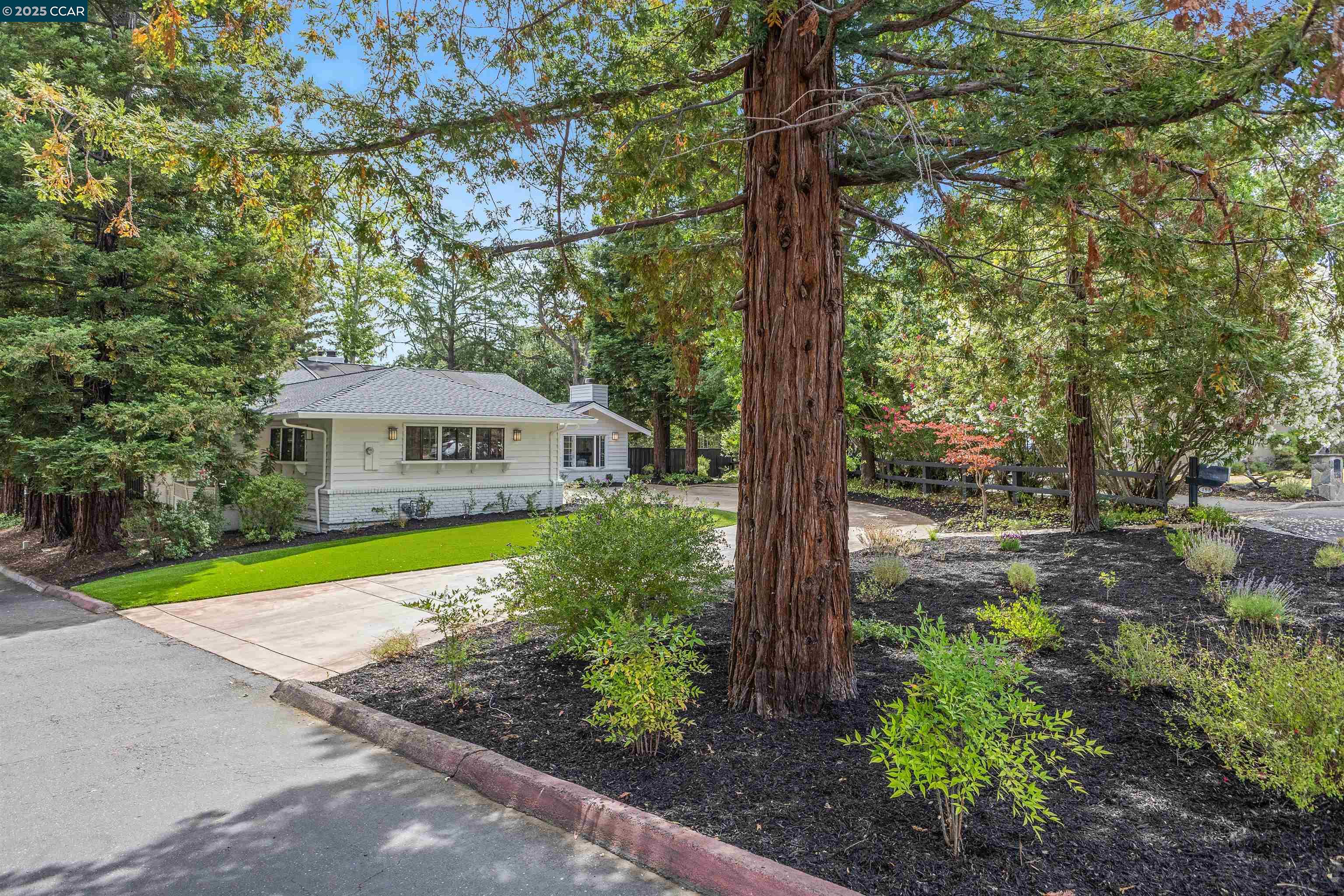 195 Whispering Trees Ln