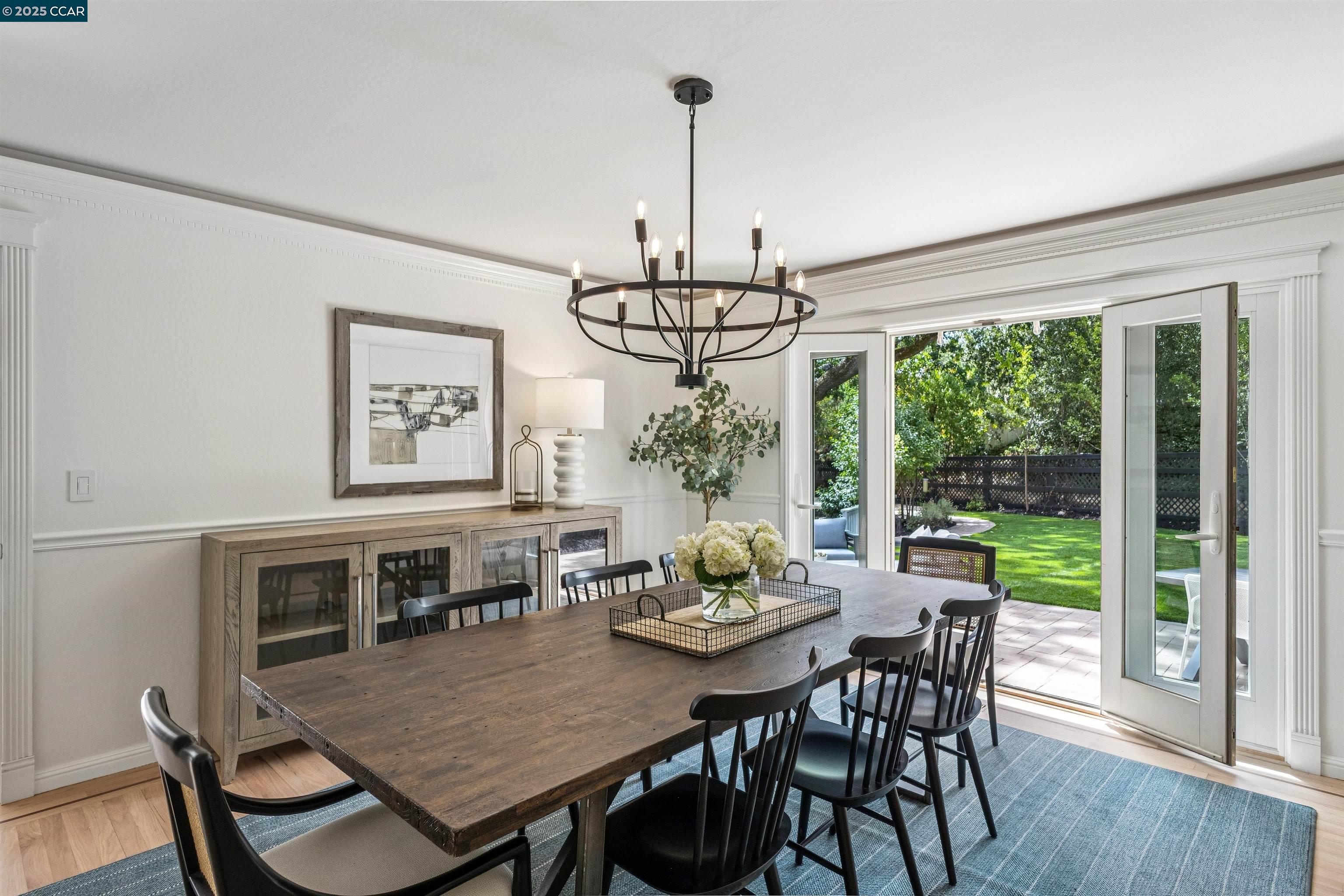 195 Whispering Trees Ln