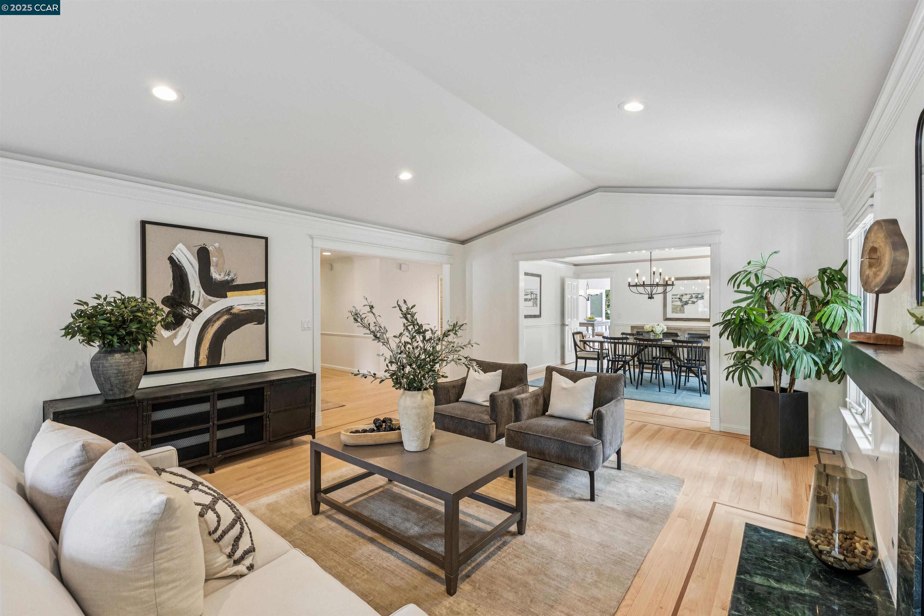 195 Whispering Trees Ln