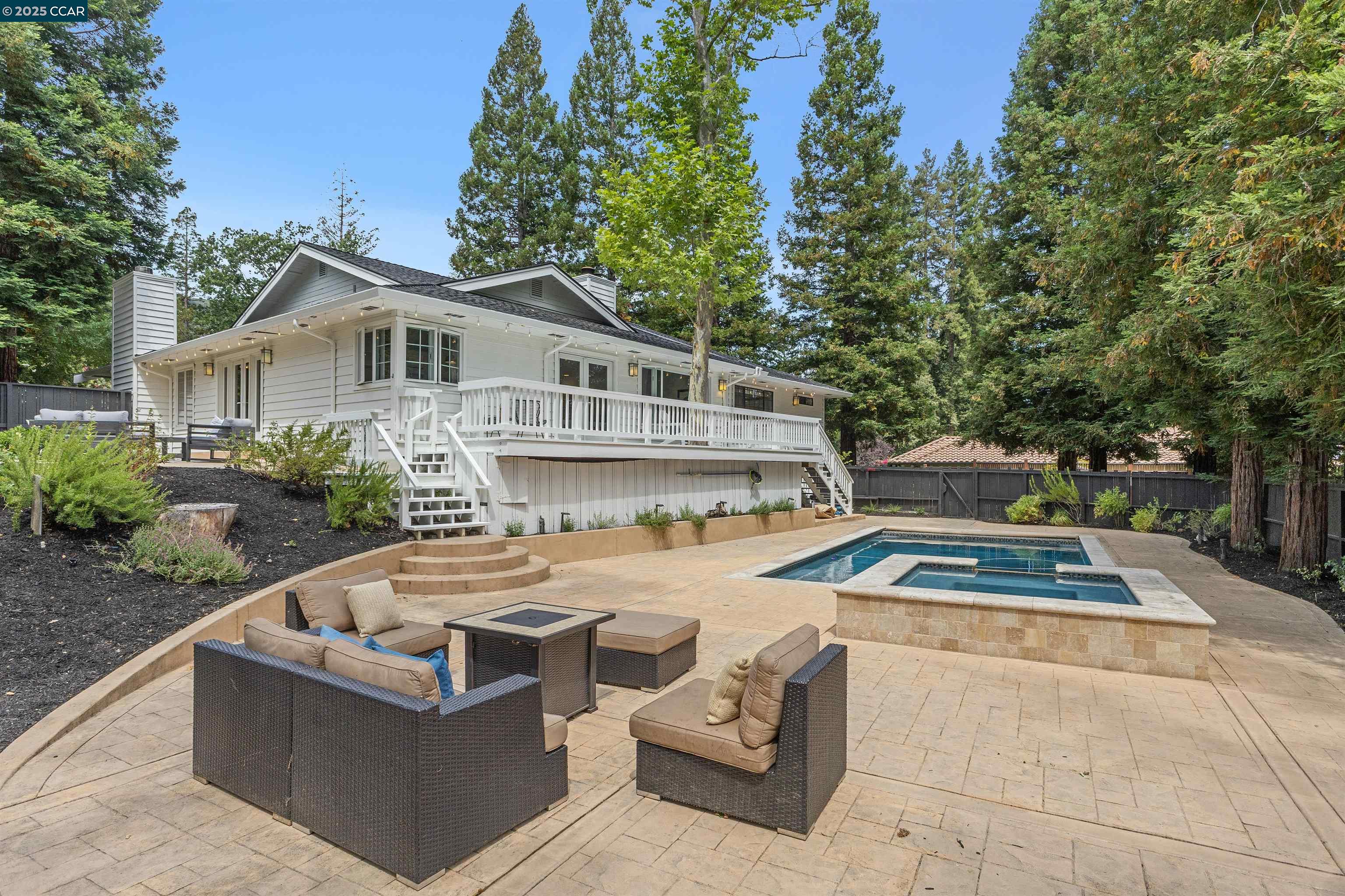 195 Whispering Trees Ln