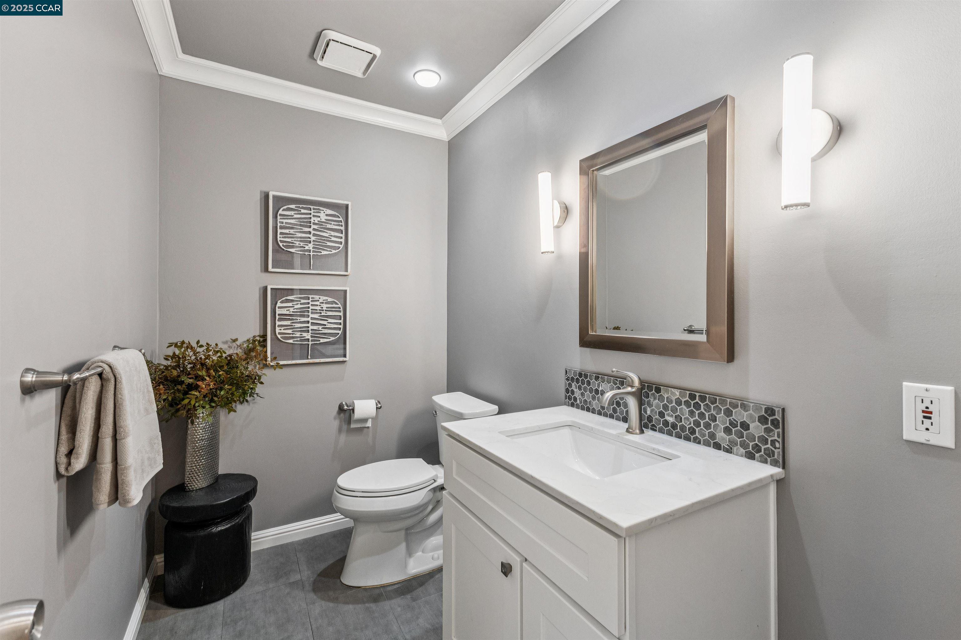 195 Whispering Trees Ln