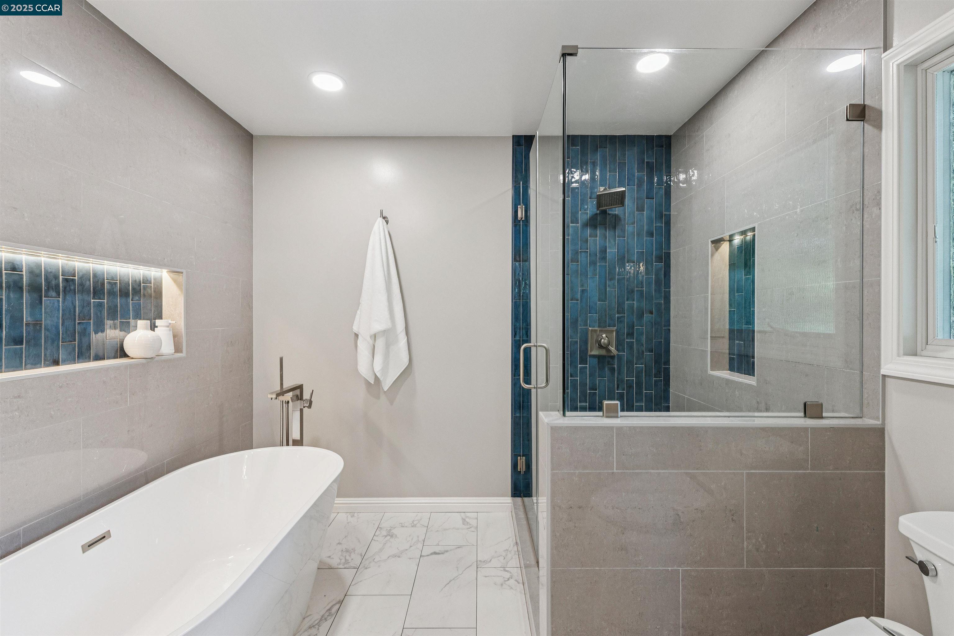 195 Whispering Trees Ln