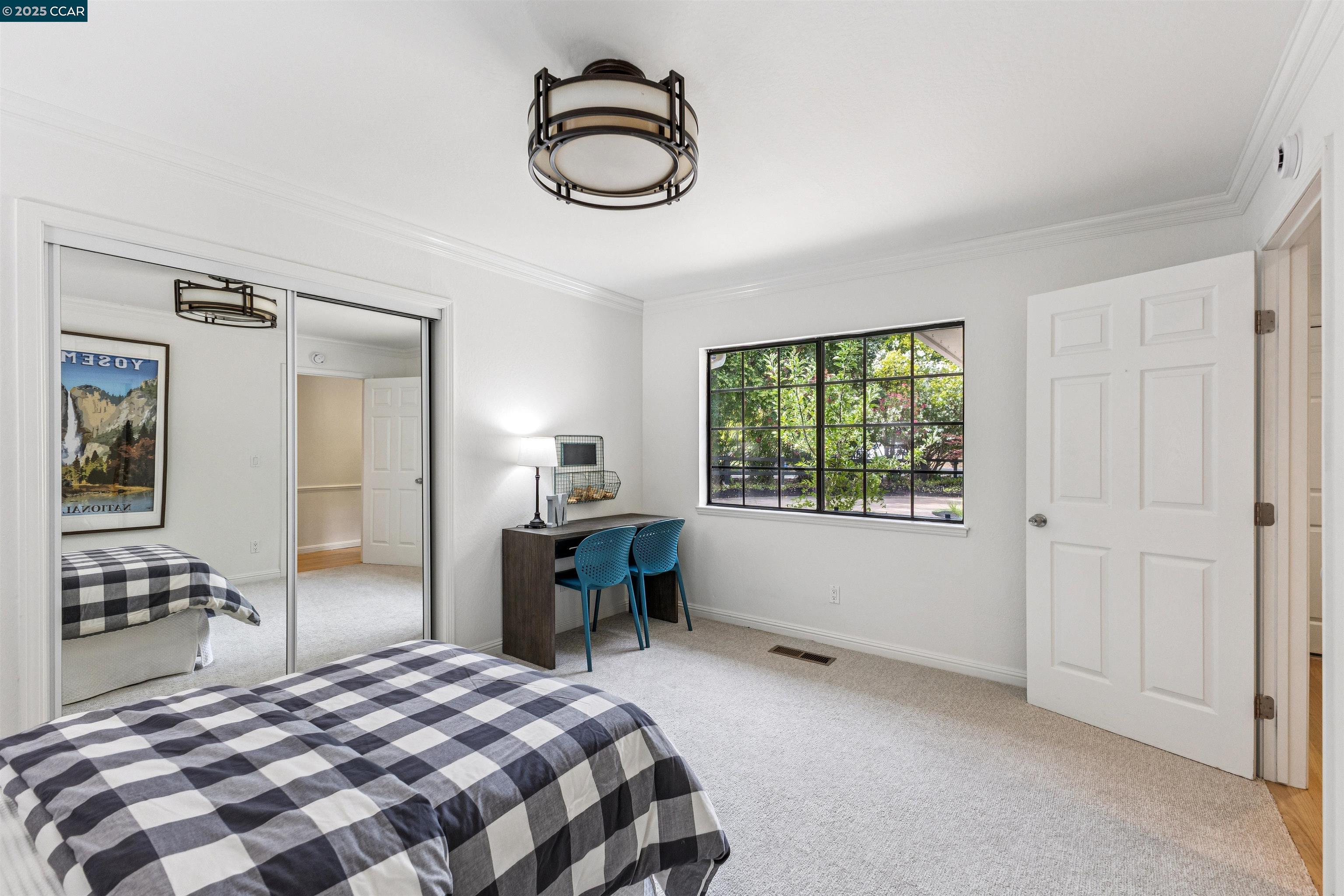 195 Whispering Trees Ln