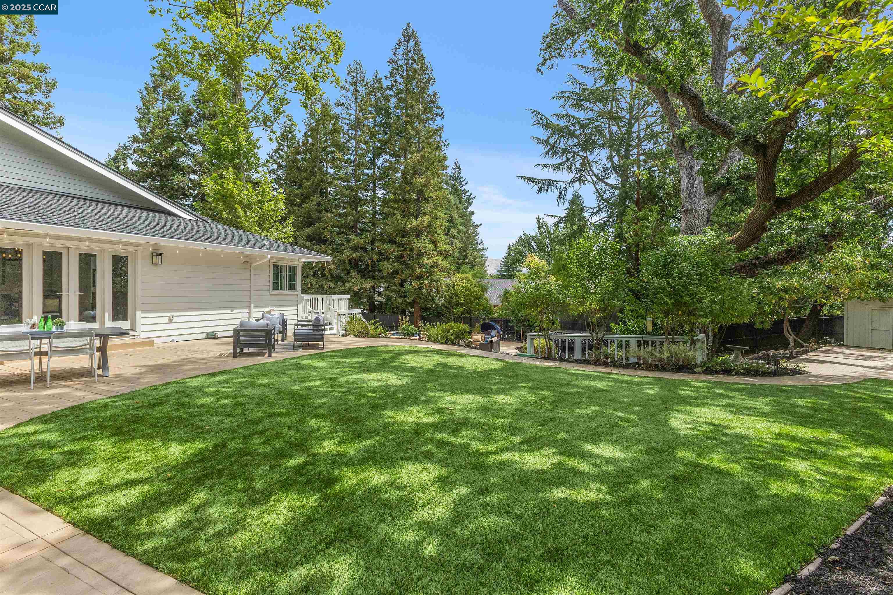 195 Whispering Trees Ln