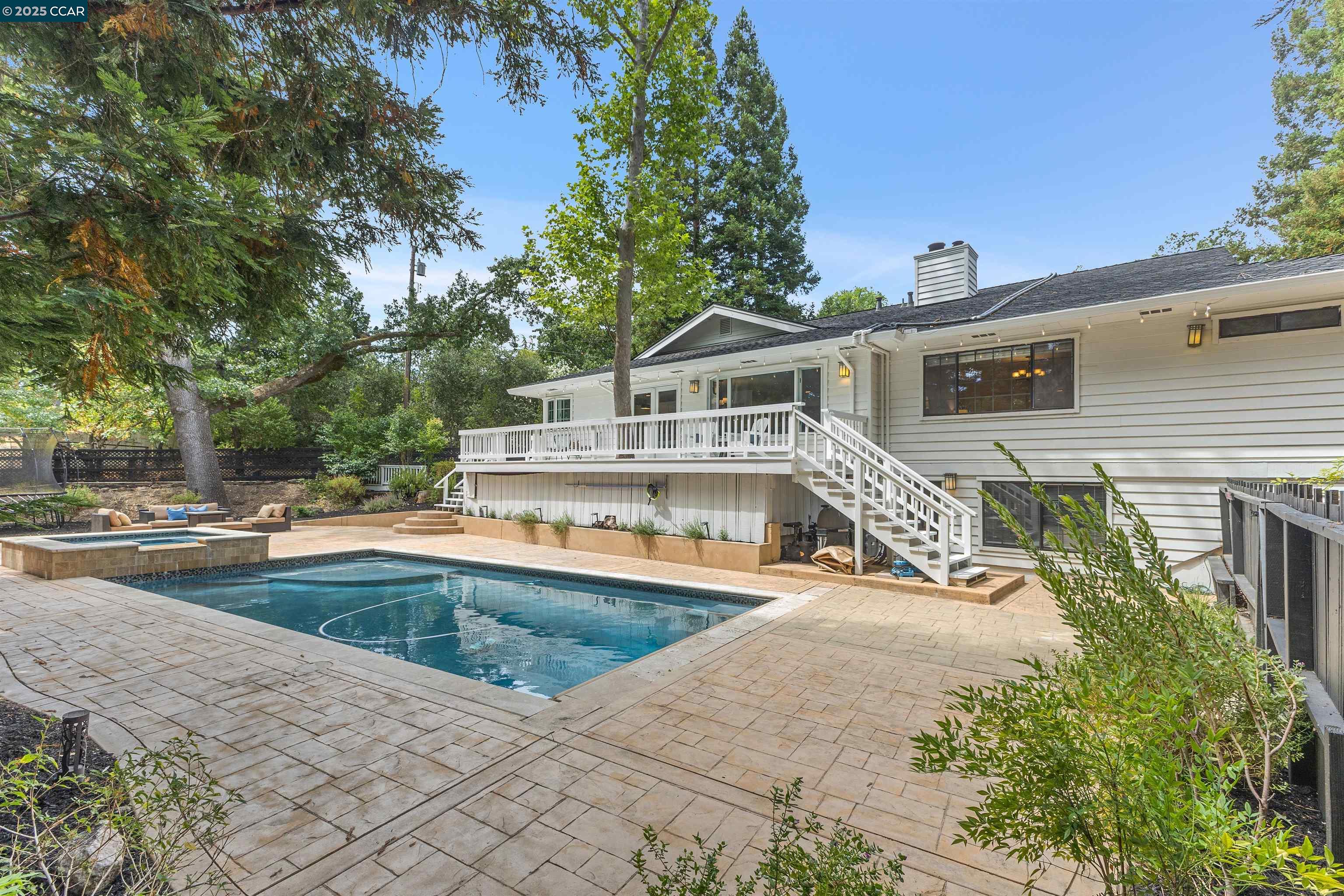 195 Whispering Trees Ln