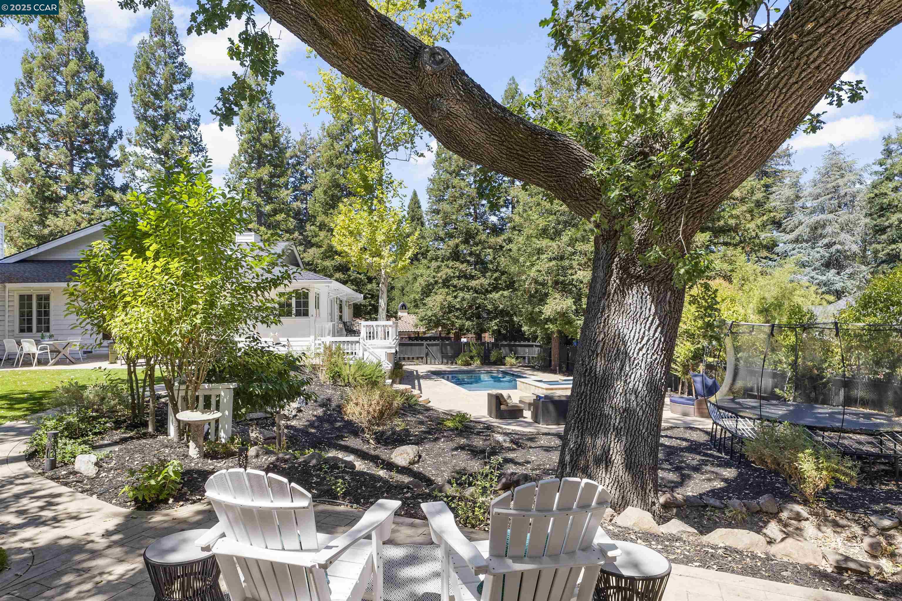 195 Whispering Trees Ln