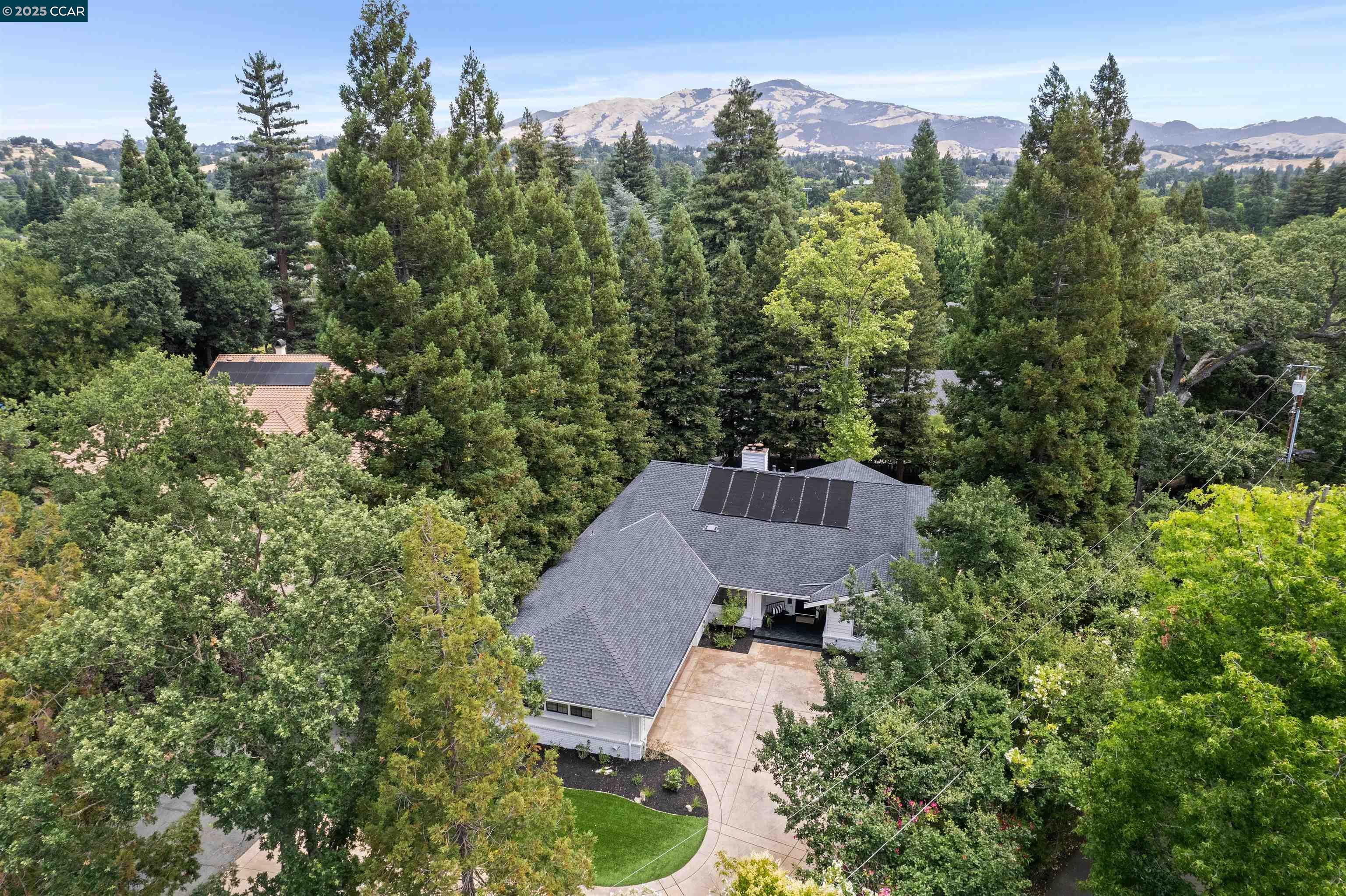 195 Whispering Trees Ln