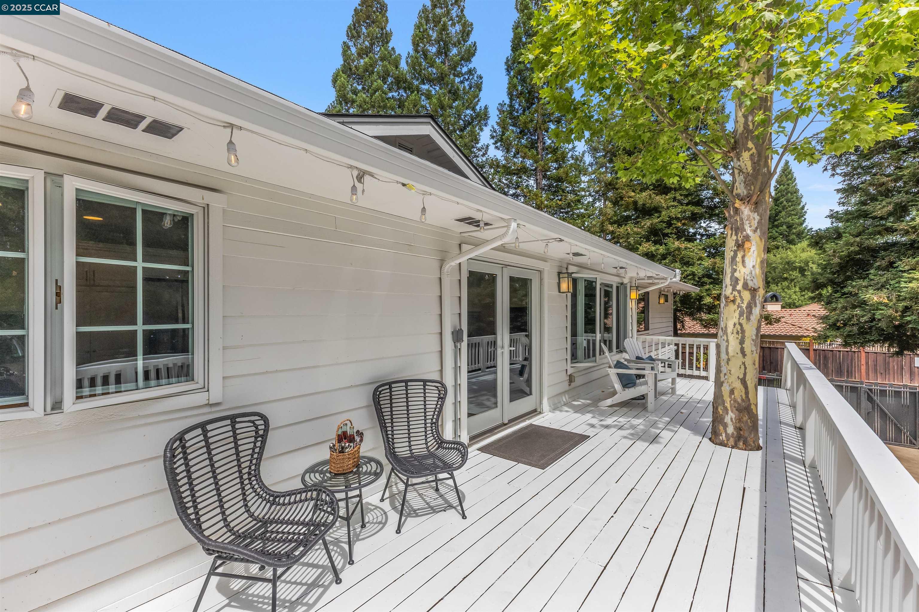 195 Whispering Trees Ln