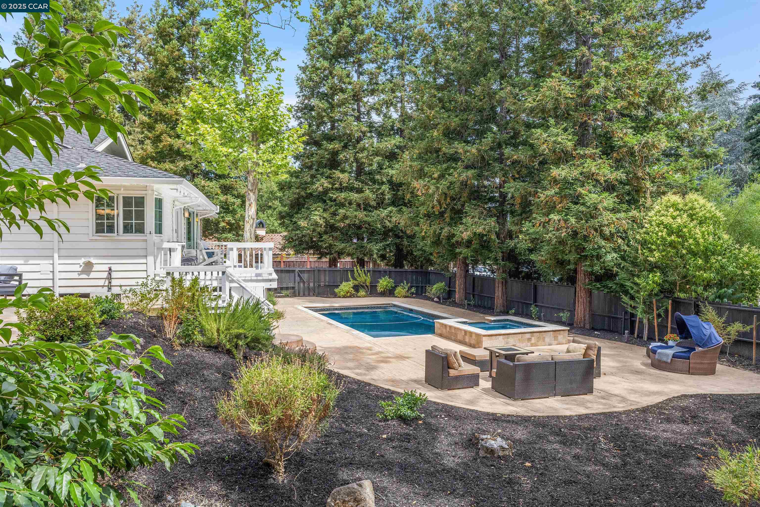 195 Whispering Trees Ln