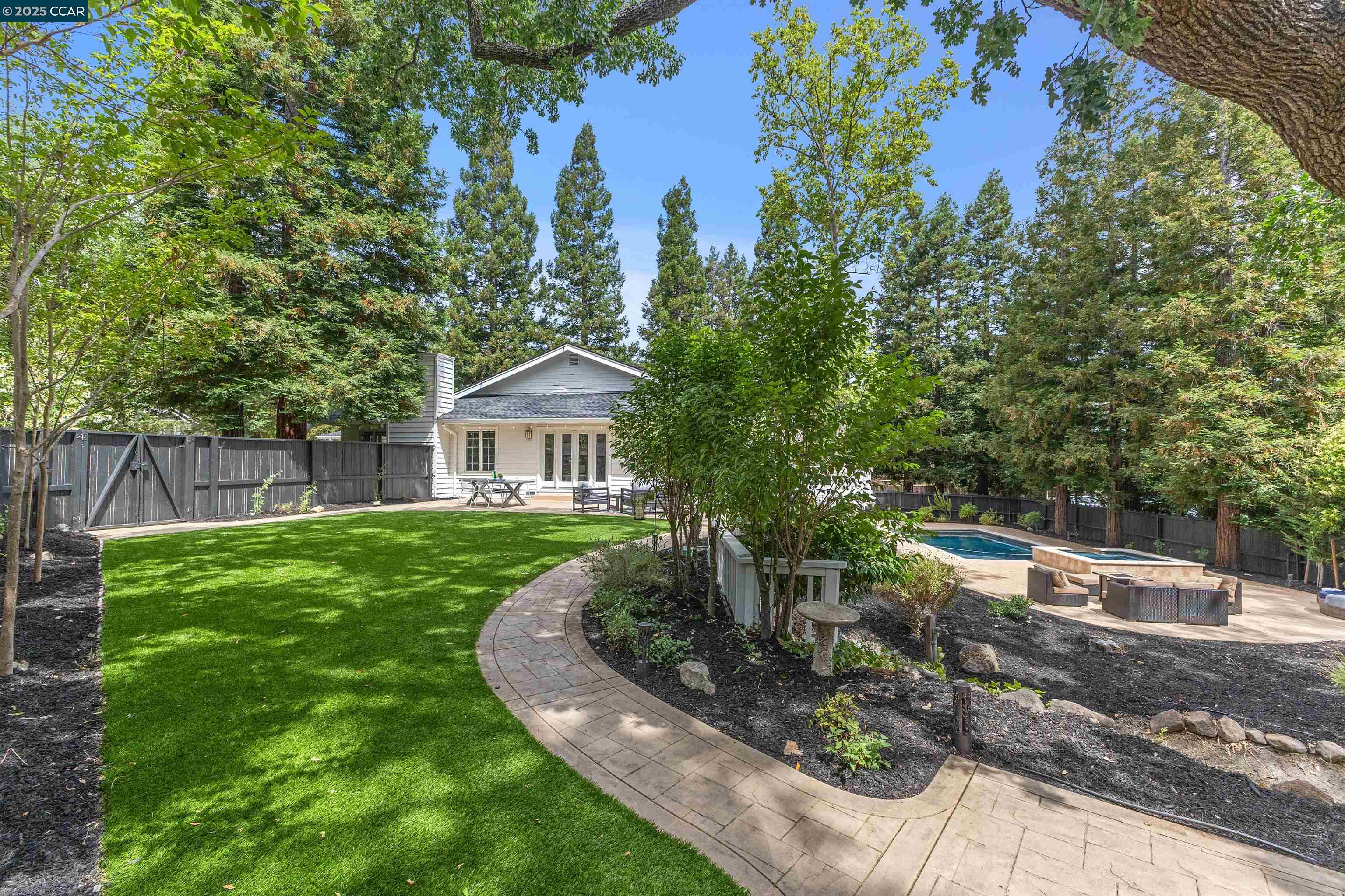 195 Whispering Trees Ln