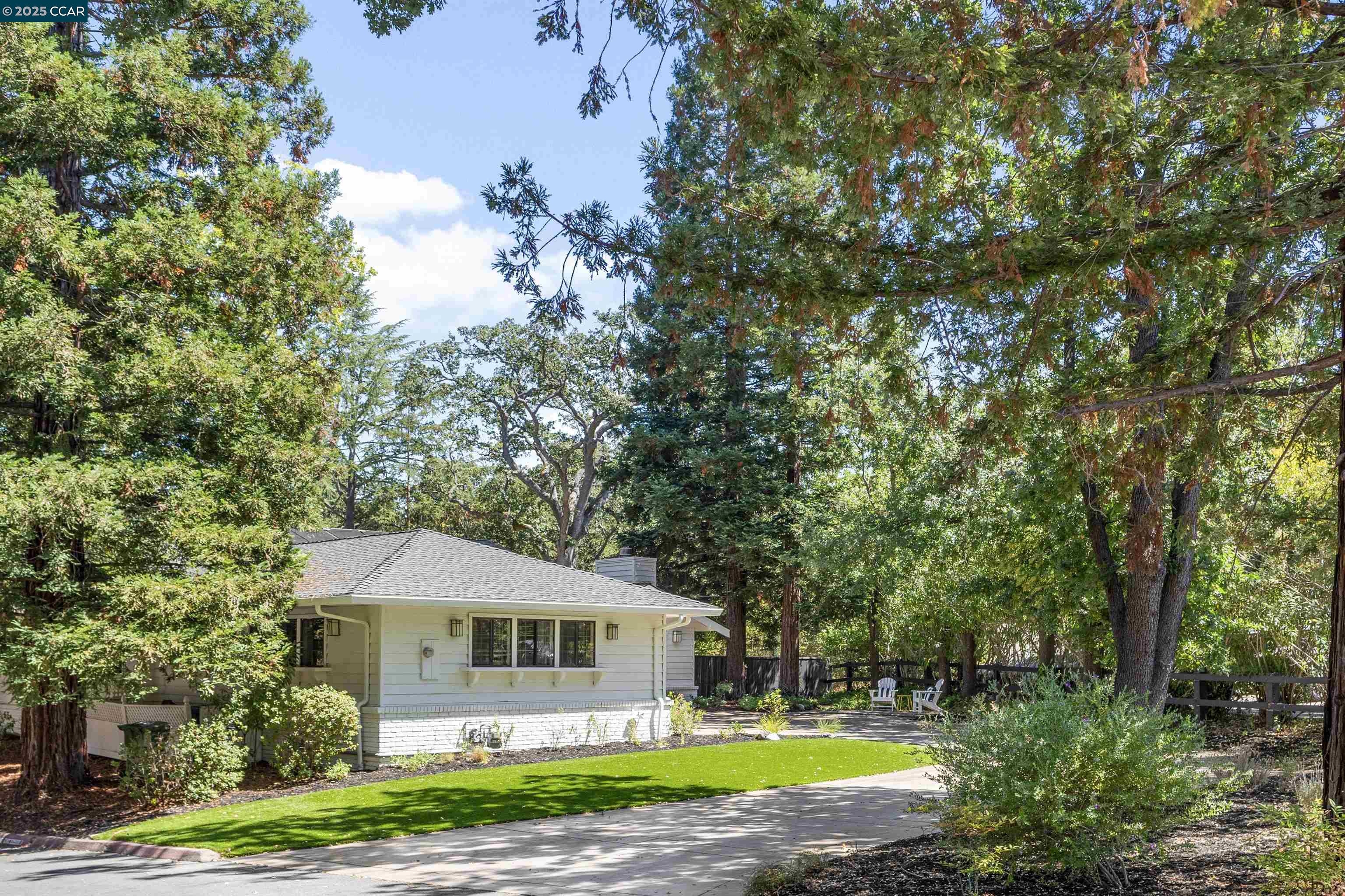 195 Whispering Trees Ln