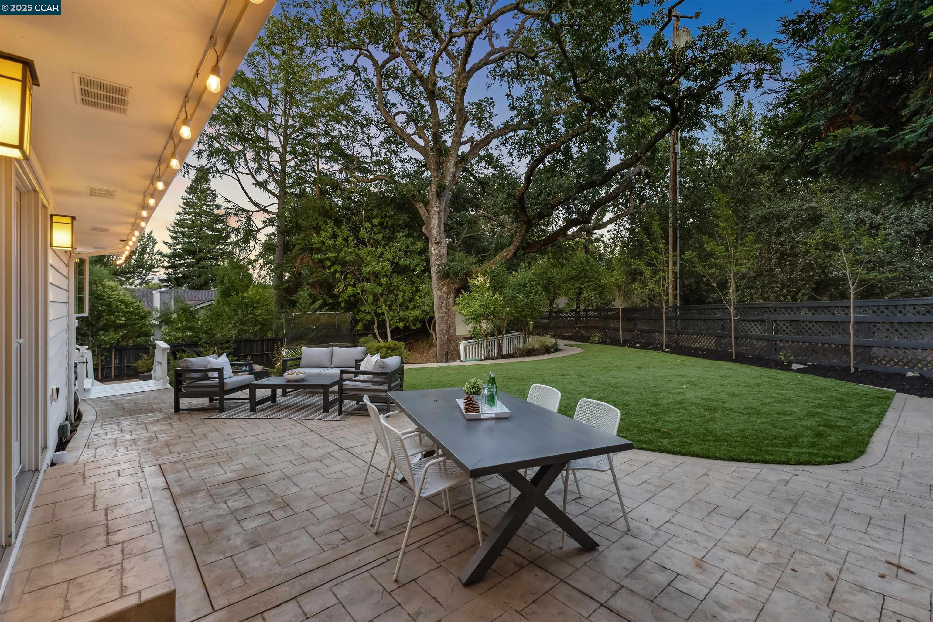 195 Whispering Trees Ln