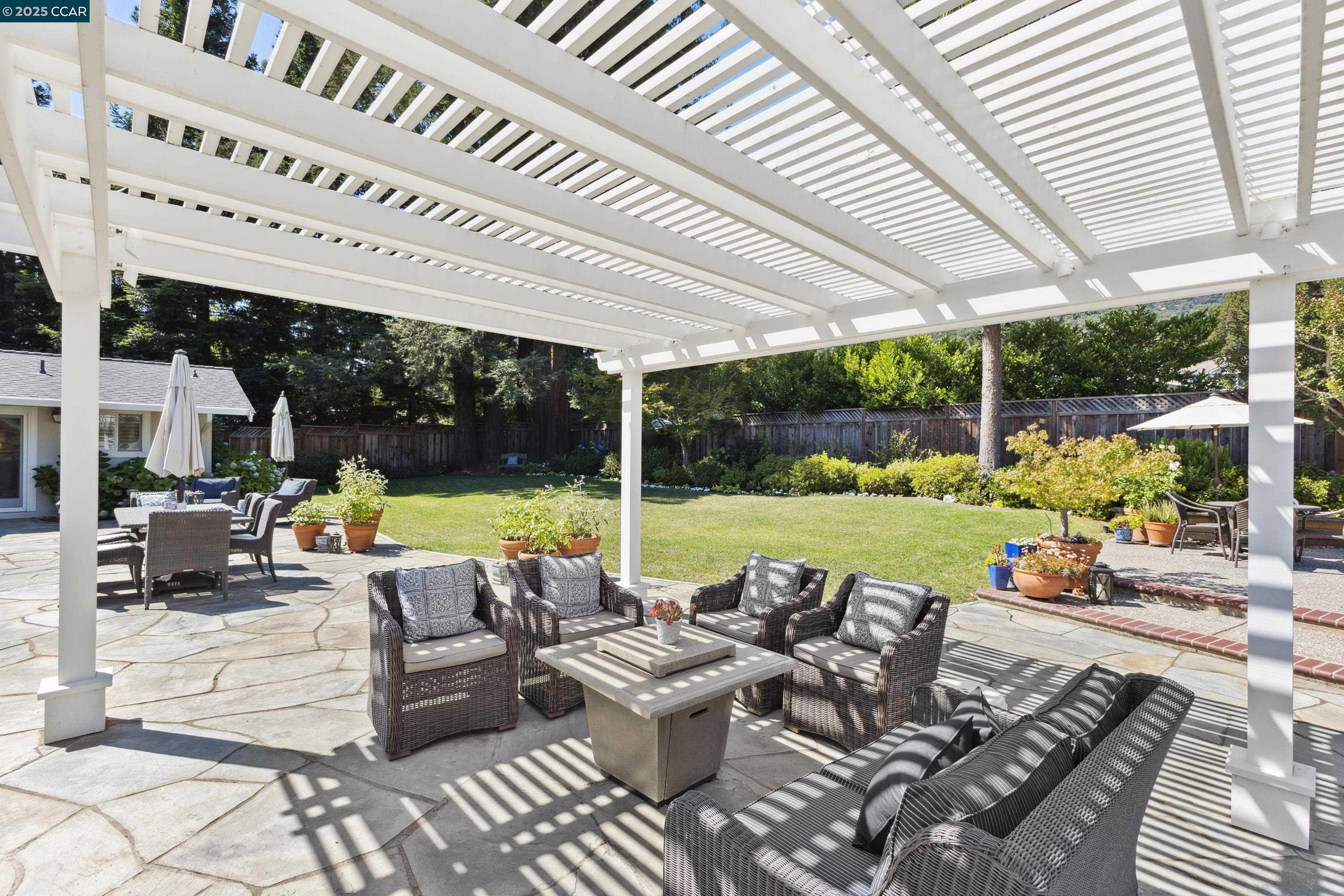 32 Diamond Ct