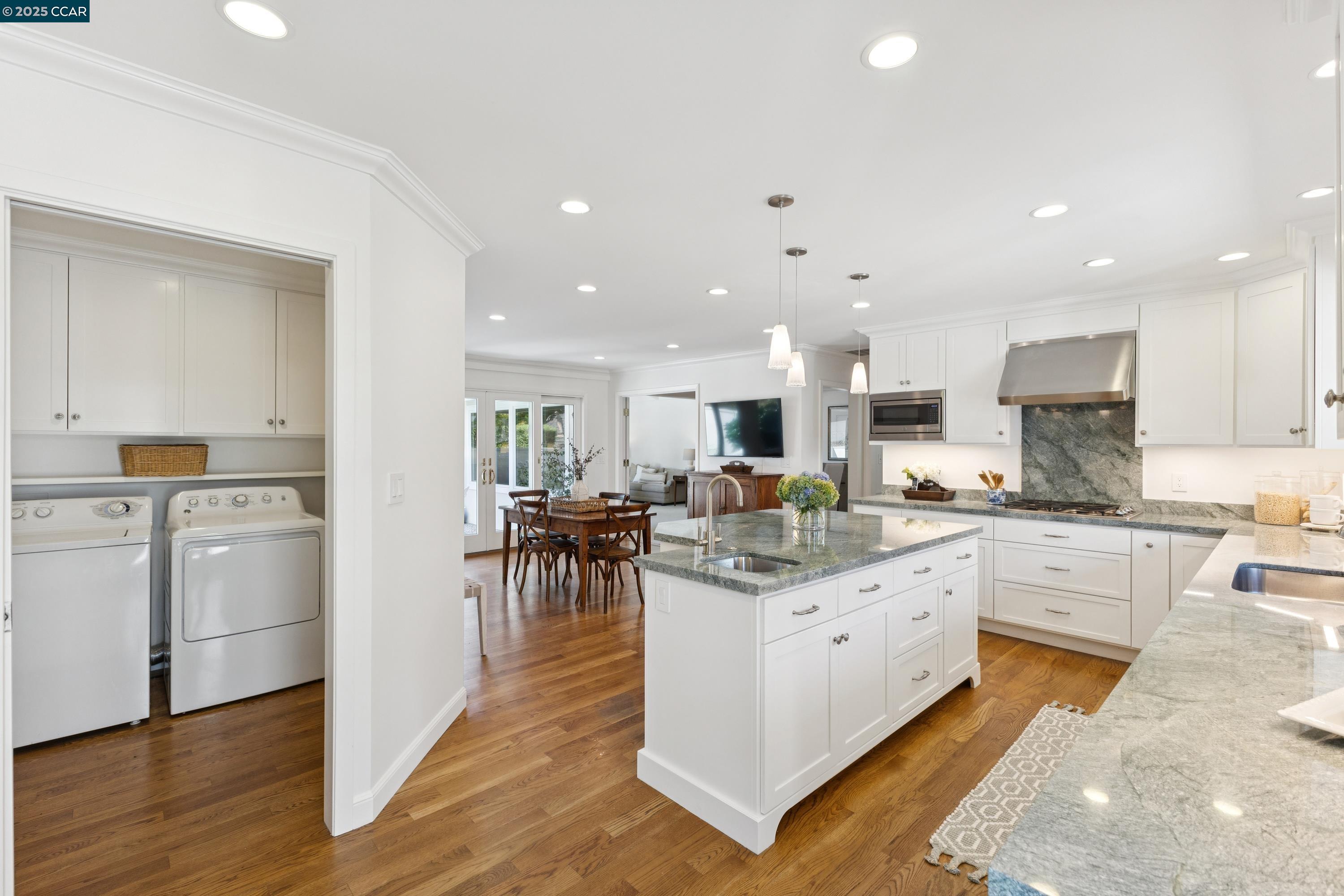 32 Diamond Ct