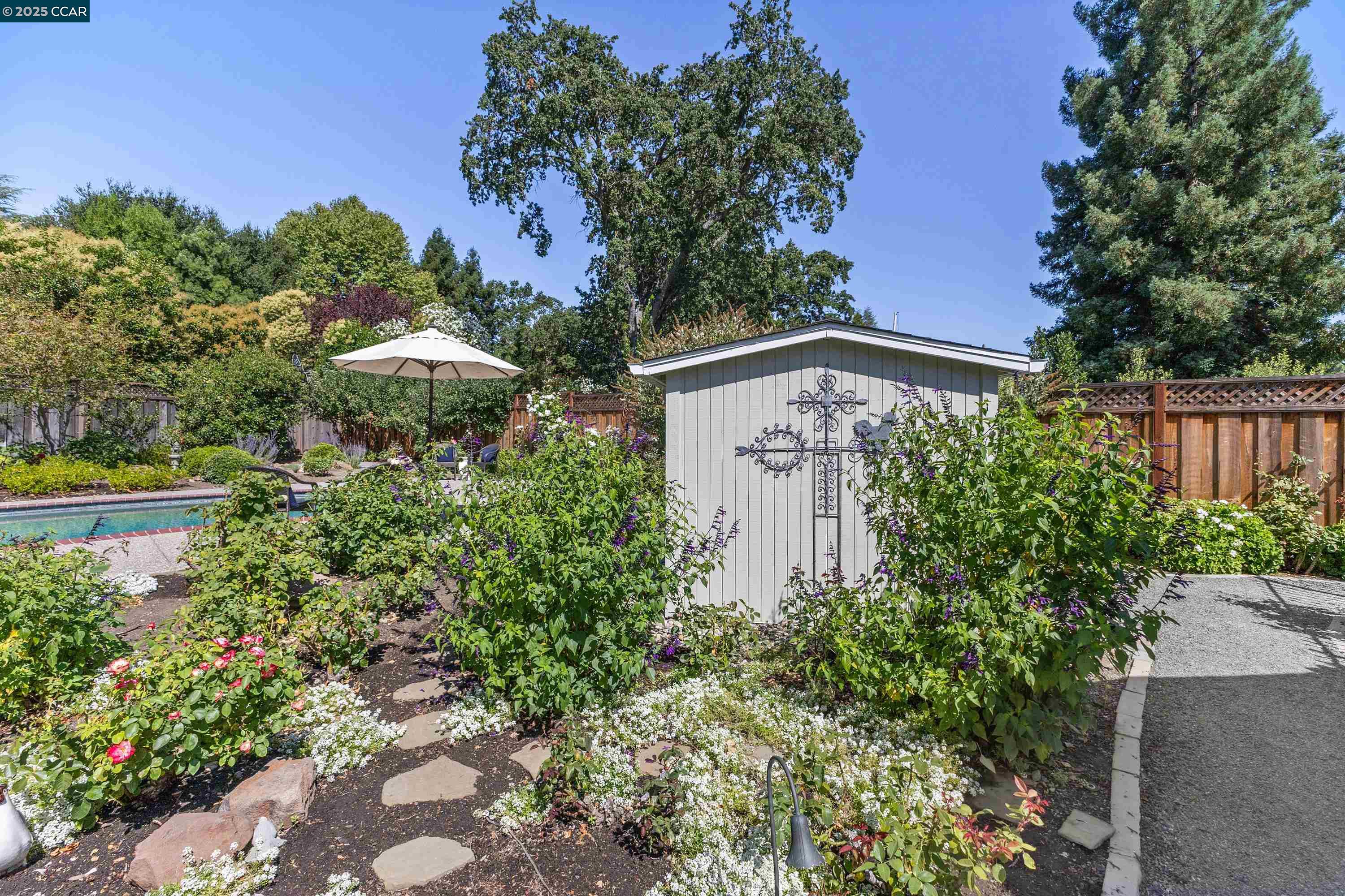 32 Diamond Ct