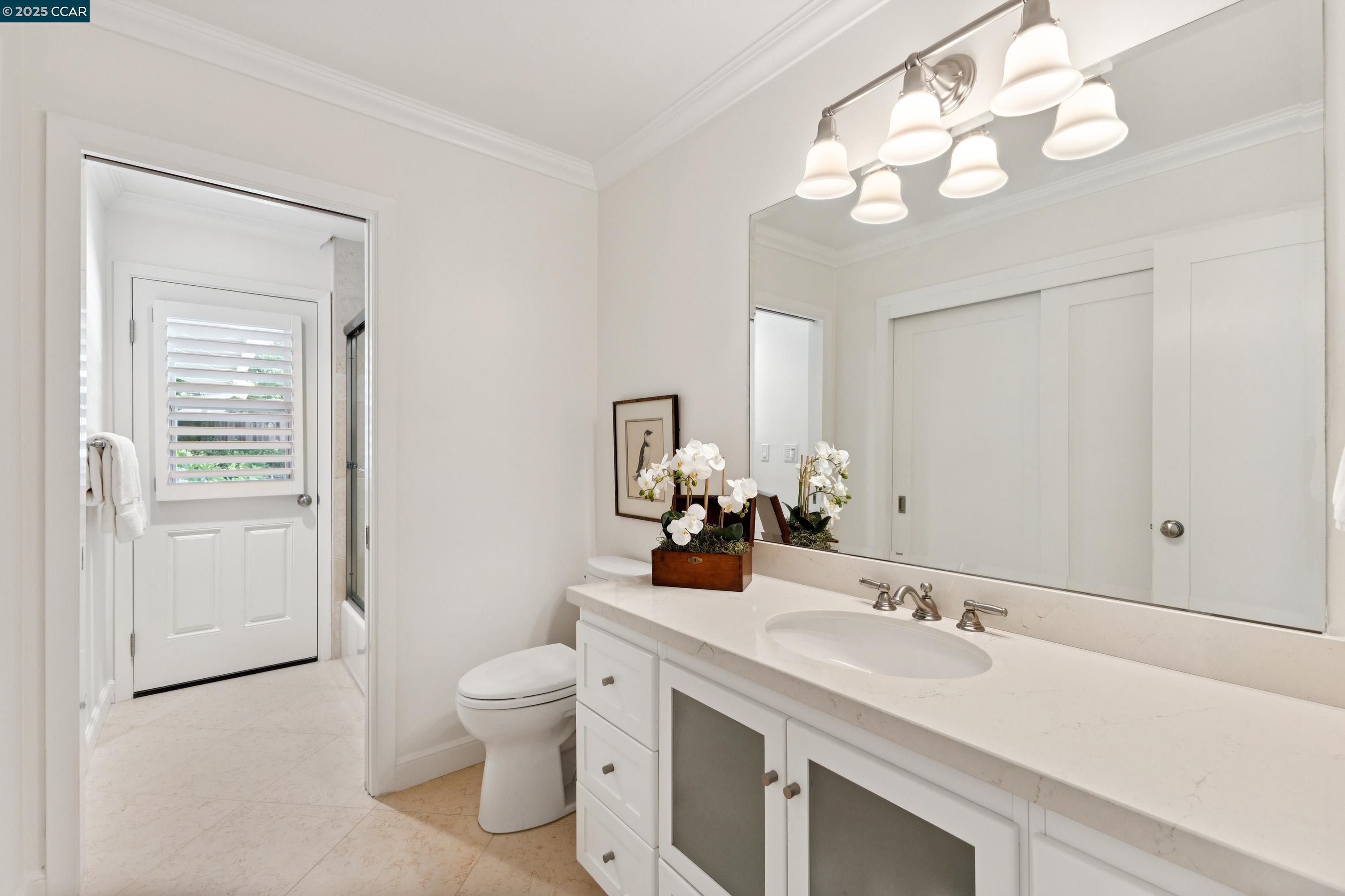 32 Diamond Ct