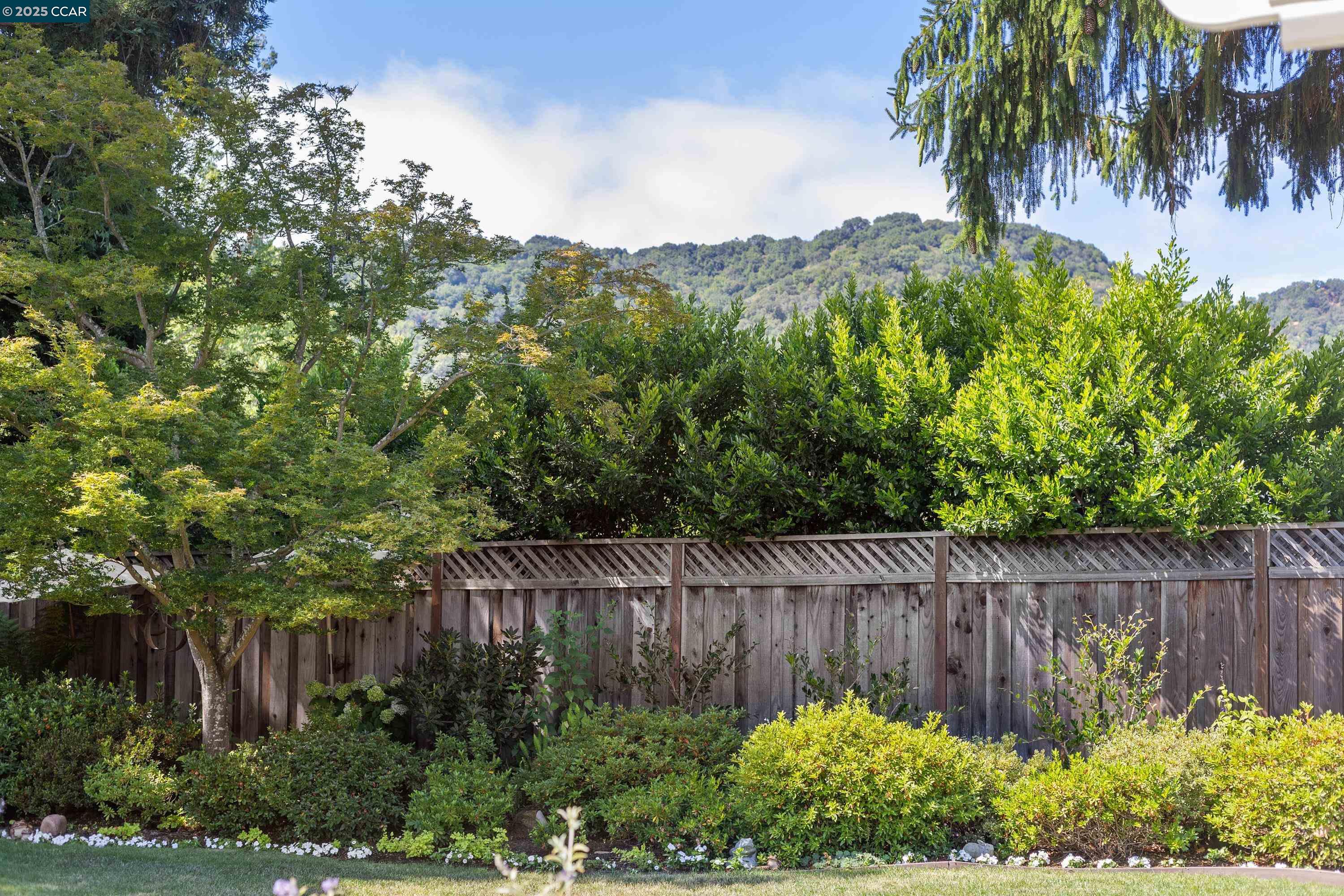 32 Diamond Ct
