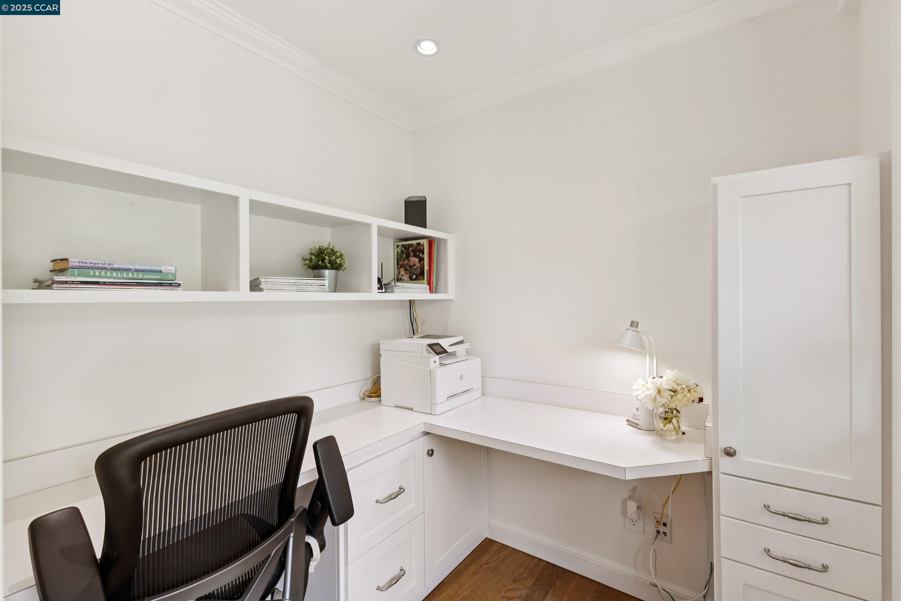 32 Diamond Ct
