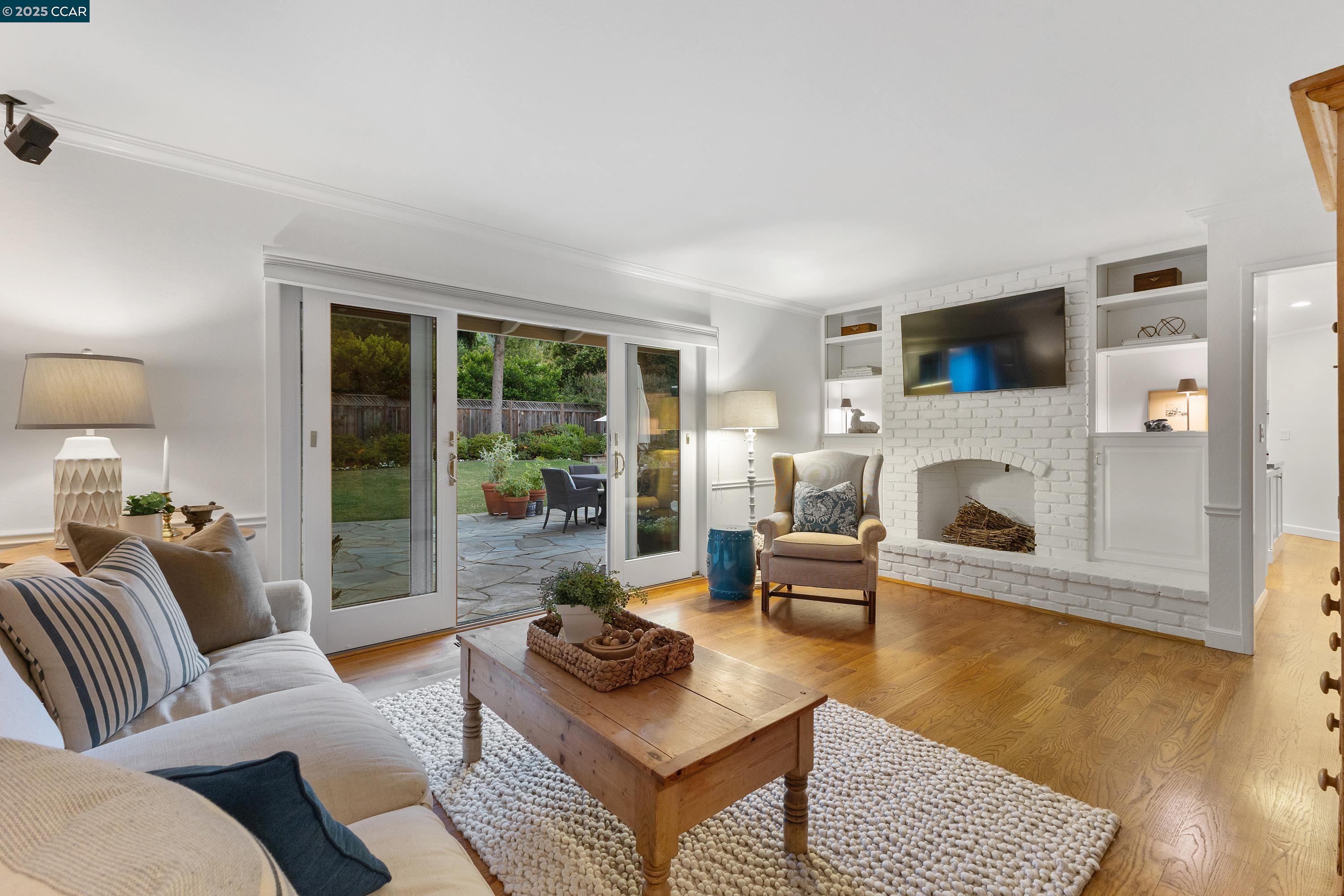 32 Diamond Ct