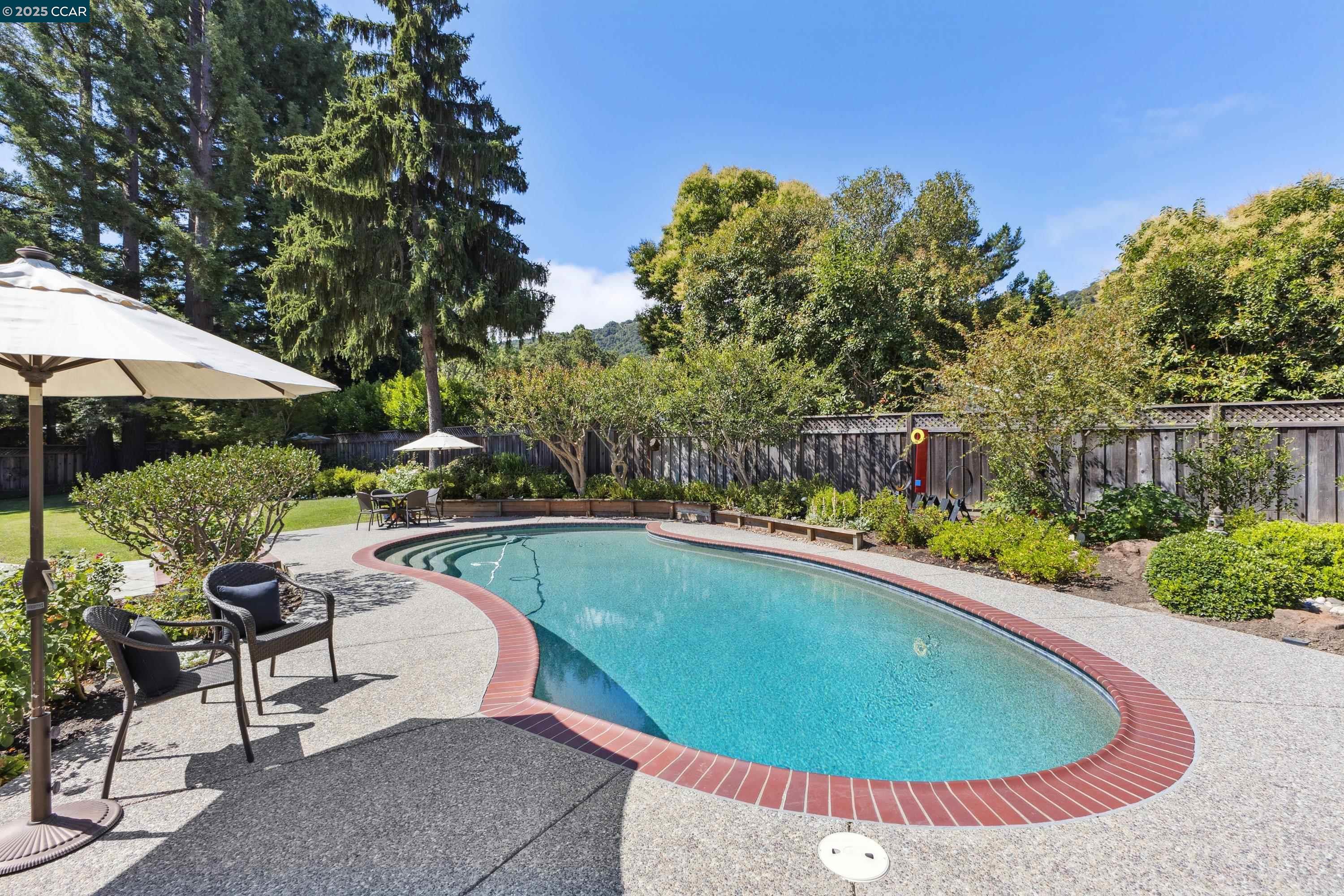 32 Diamond Ct