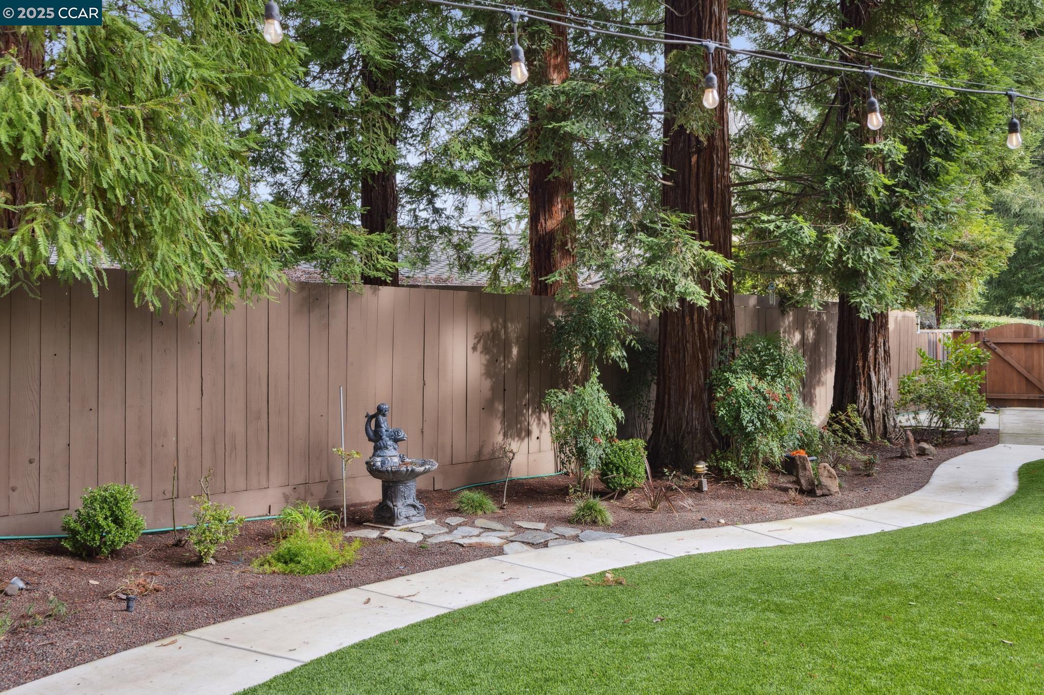 685 Las Barrancas Dr