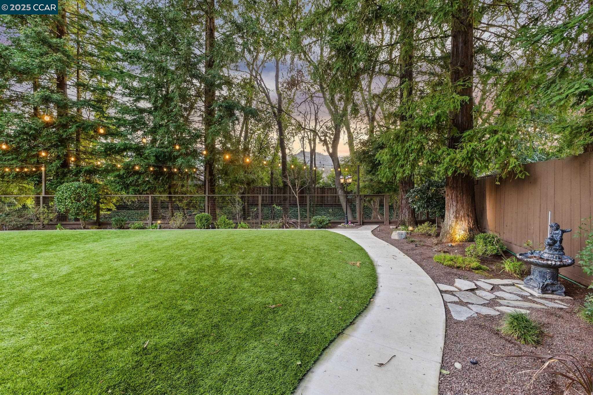 685 Las Barrancas Dr